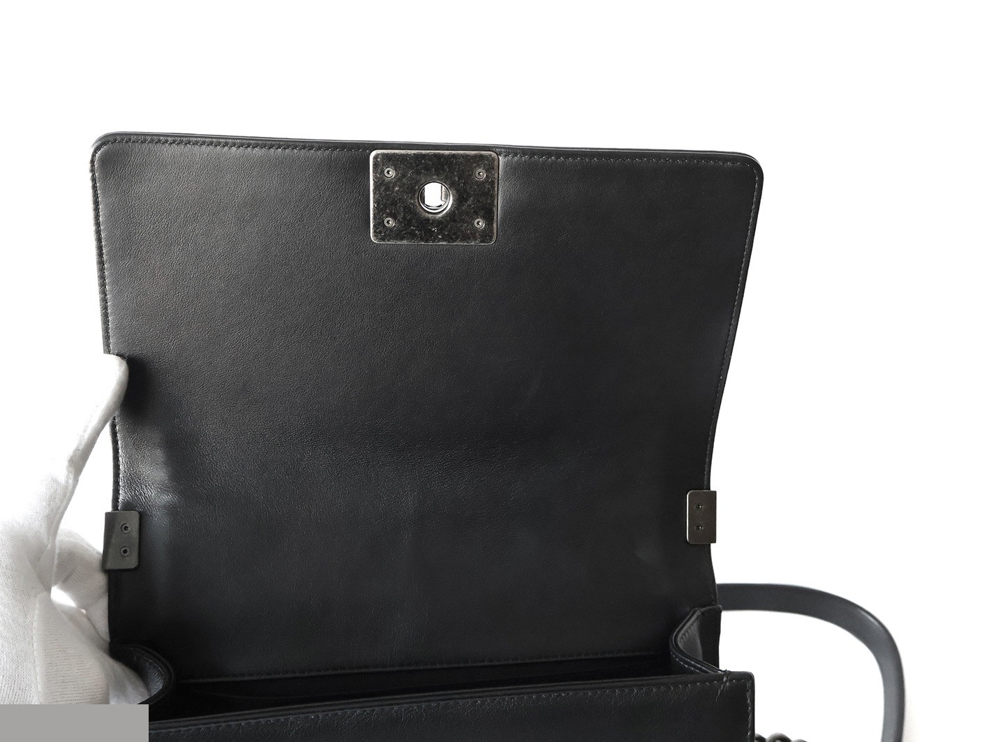 Boy Chanel 25 Leather Chain Shoulder Bag, Black — view 10