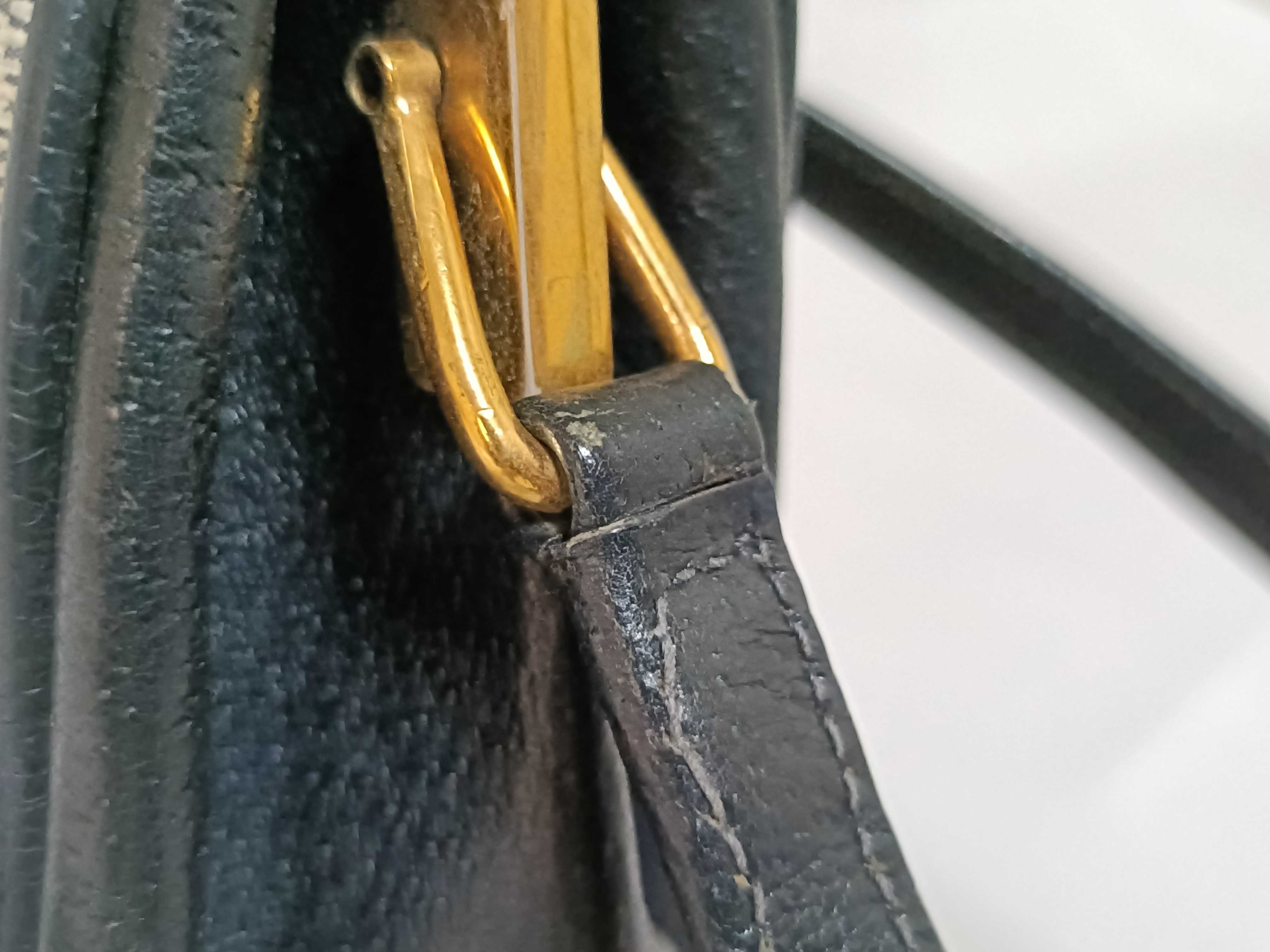 GG Supreme Sherry Shoulder Bag — view 5