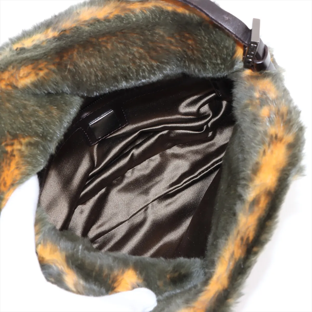 fur x leather shoulder bag green x yellow — view 7