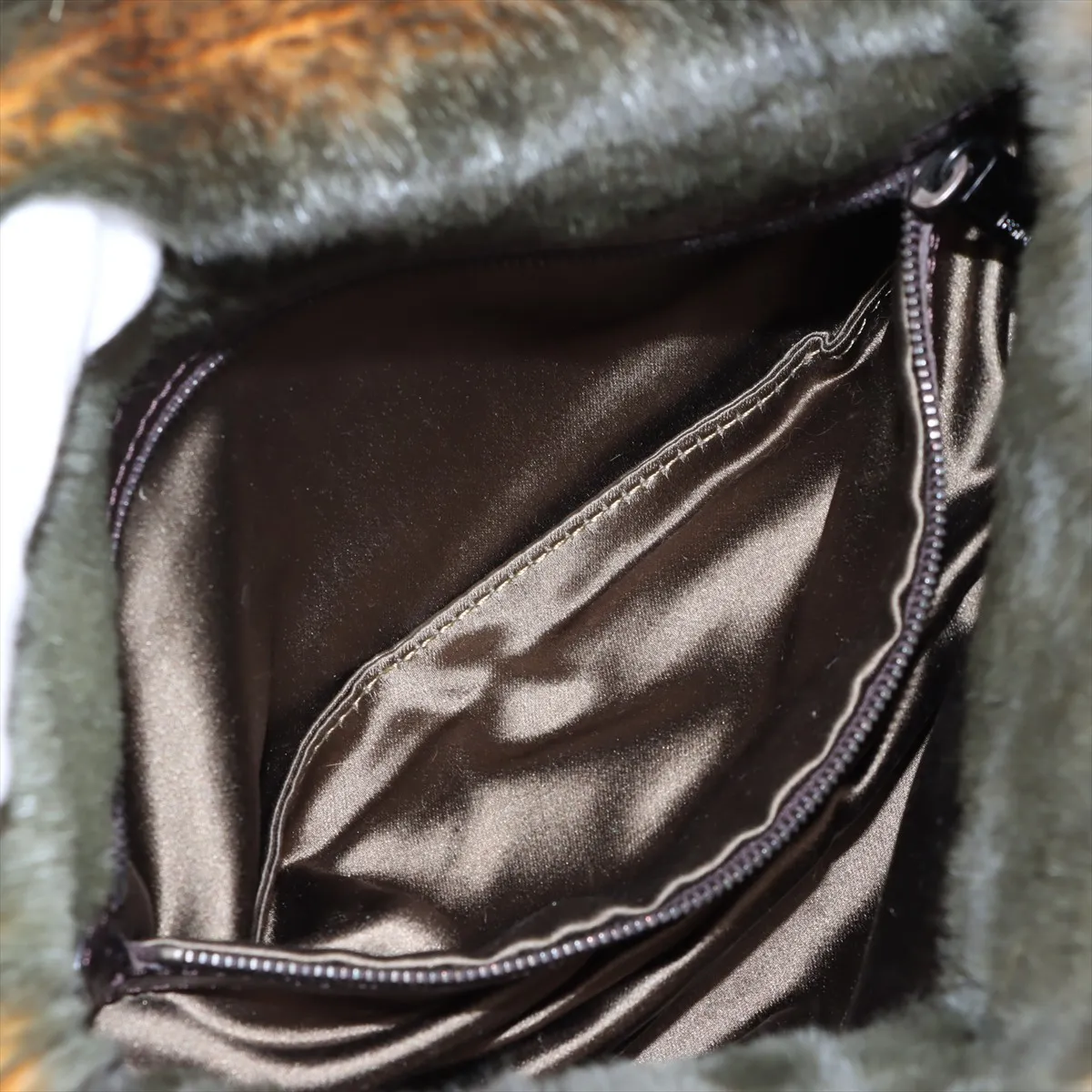 fur x leather shoulder bag green x yellow — view 8