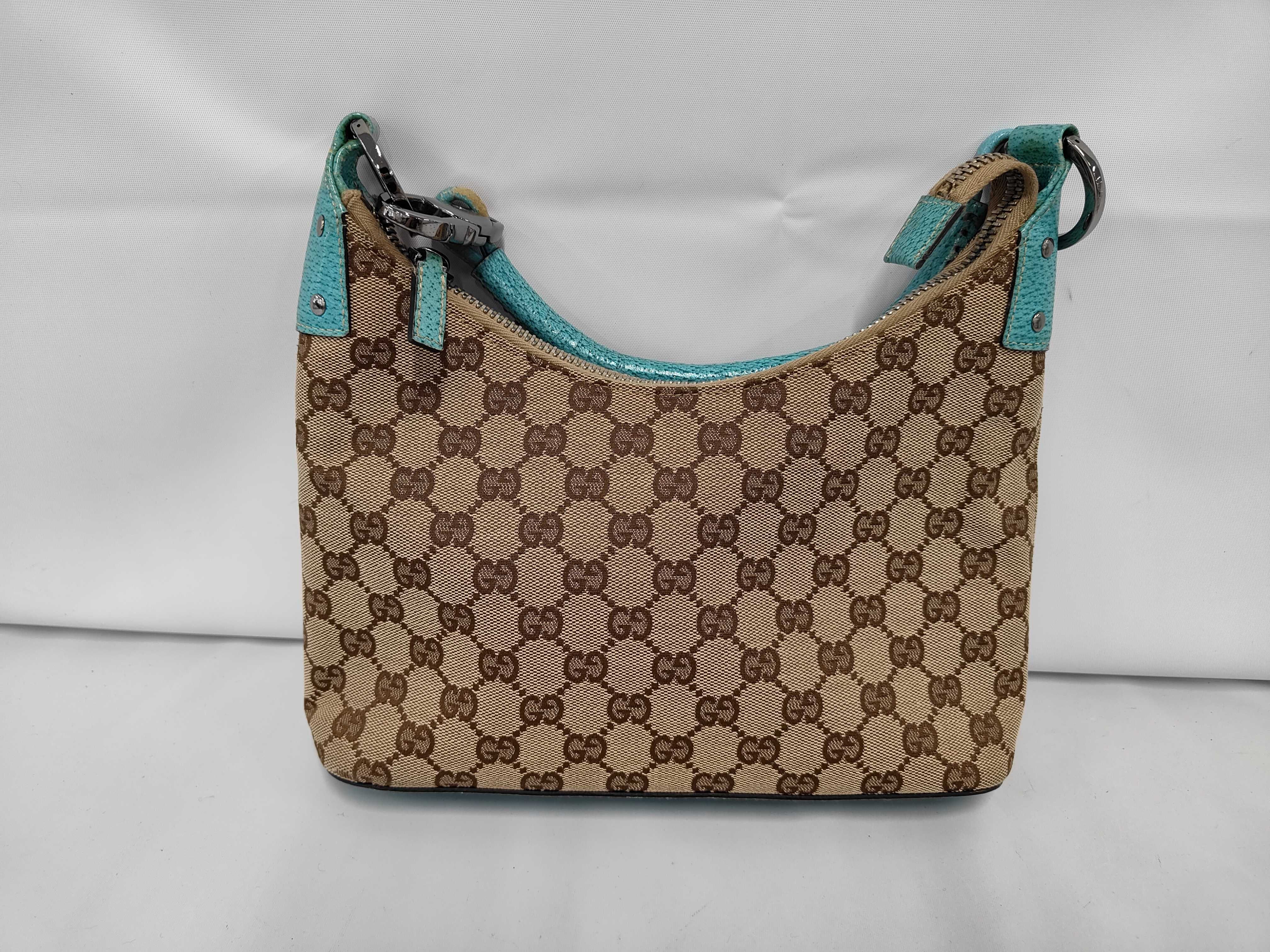 GG Canvas Shoulder Bag