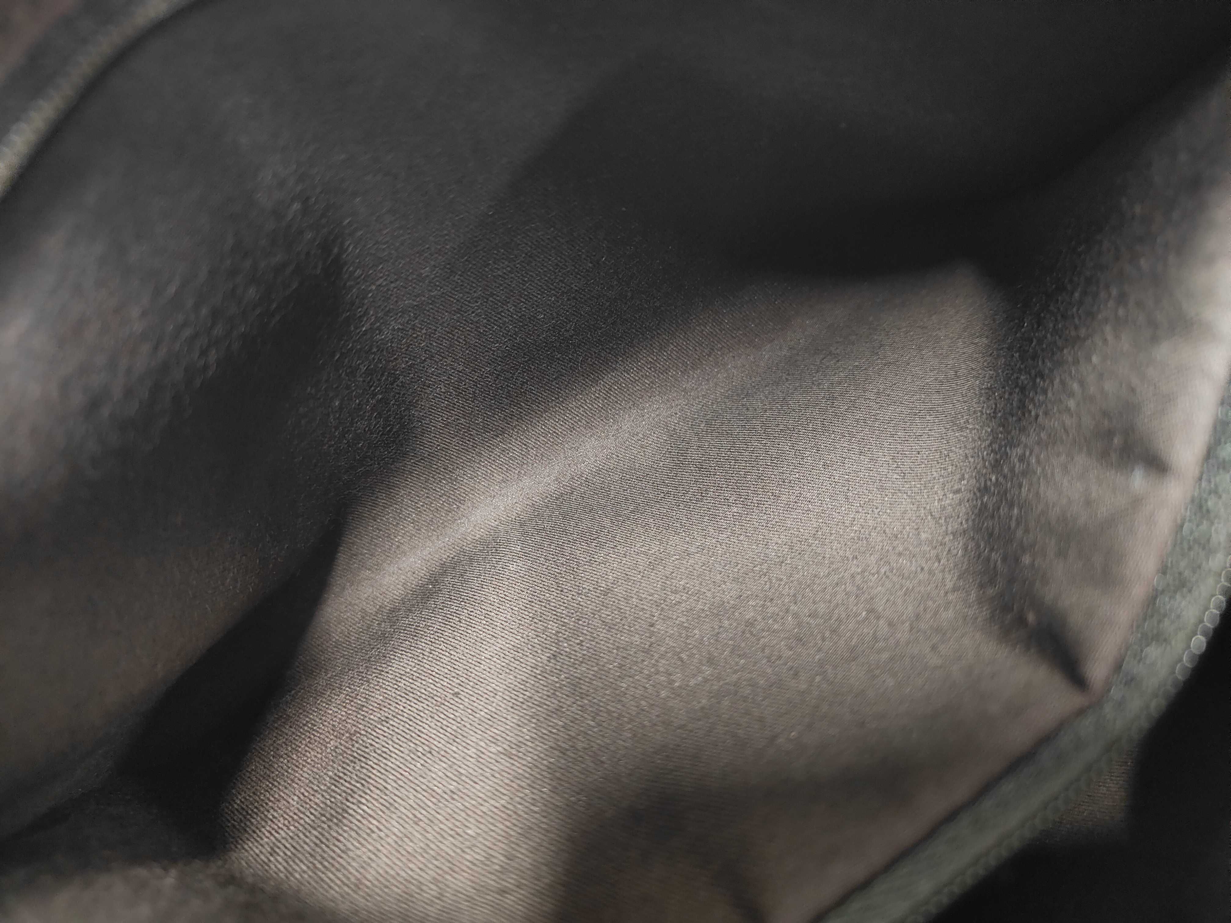 GG Canvas Shoulder Bag — view 11