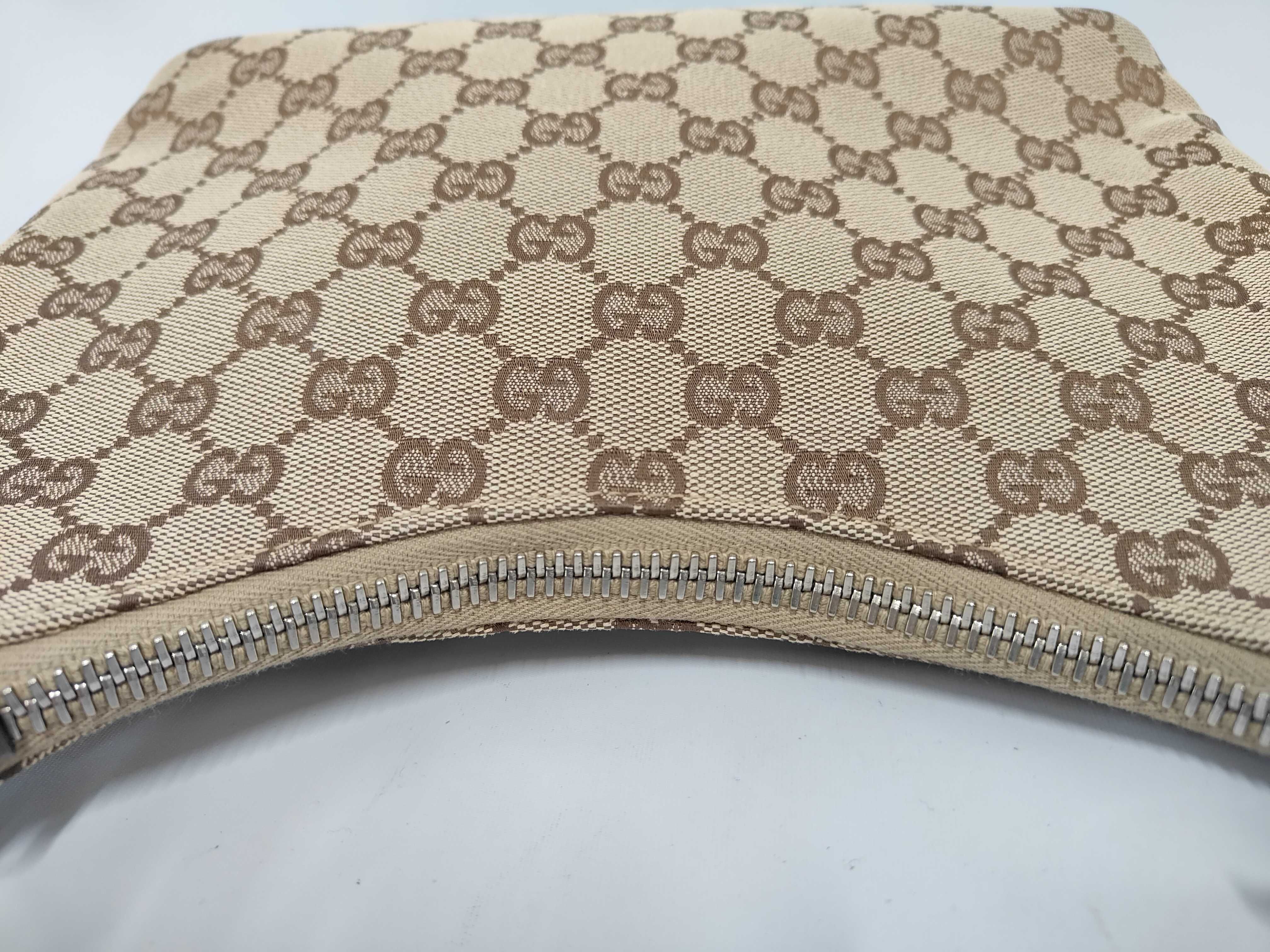 GG Canvas Shoulder Bag — view 8