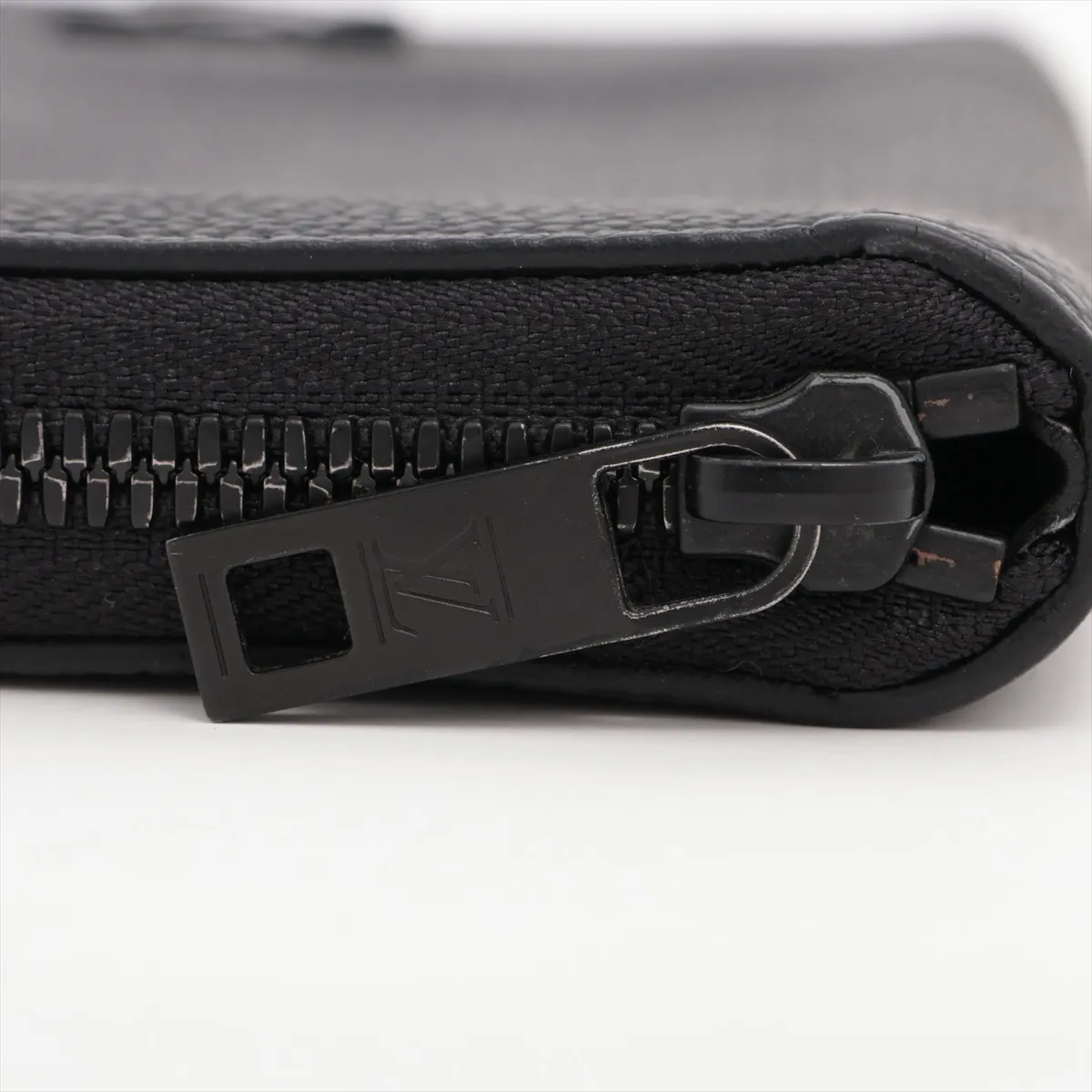 LV Aerogram Zippy Wallet Vertical M81743 Noir Round Zip Wallet (RFID detected) — view 10