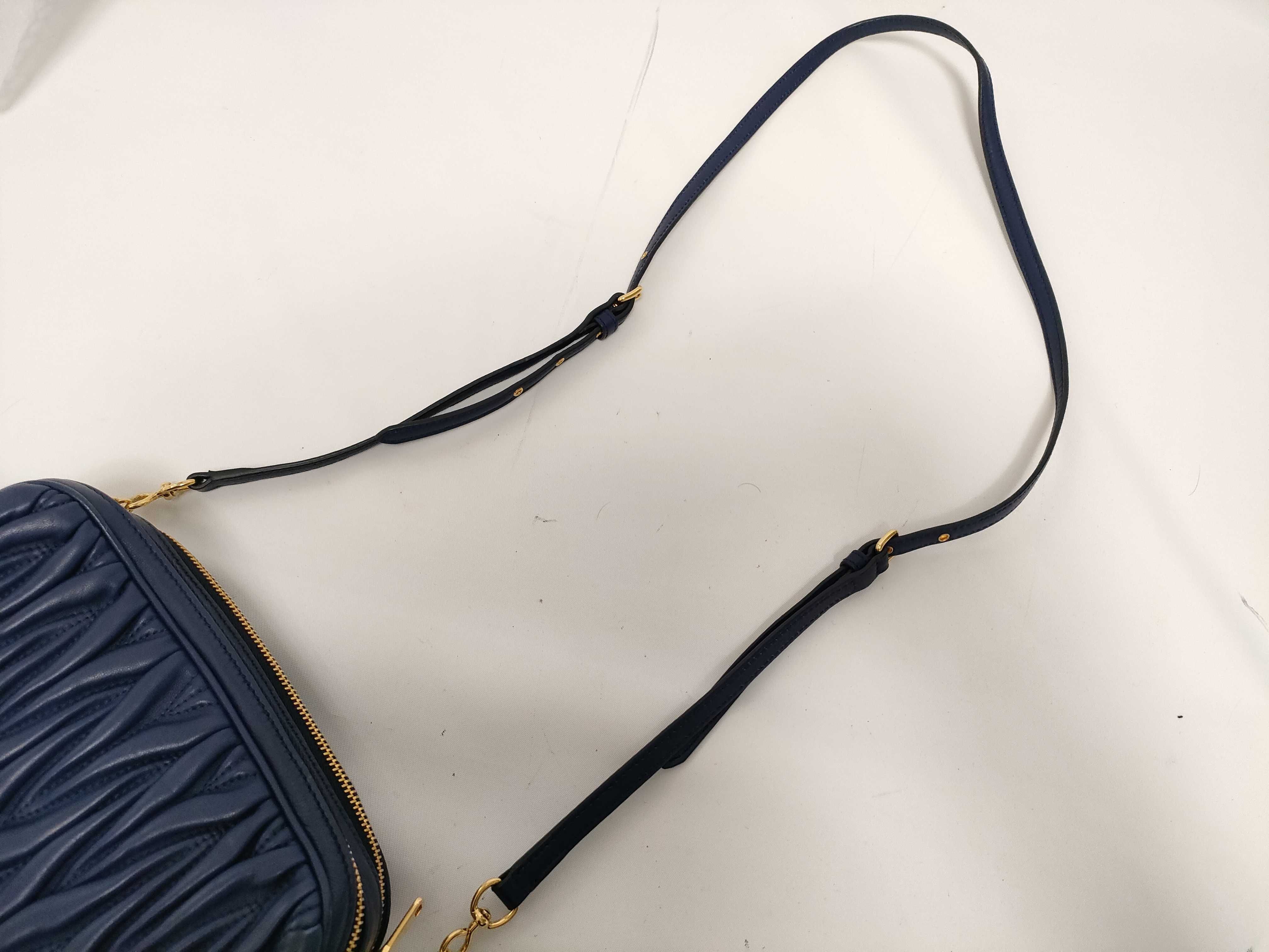 Matelassé Navy Shoulder Bag — view 6