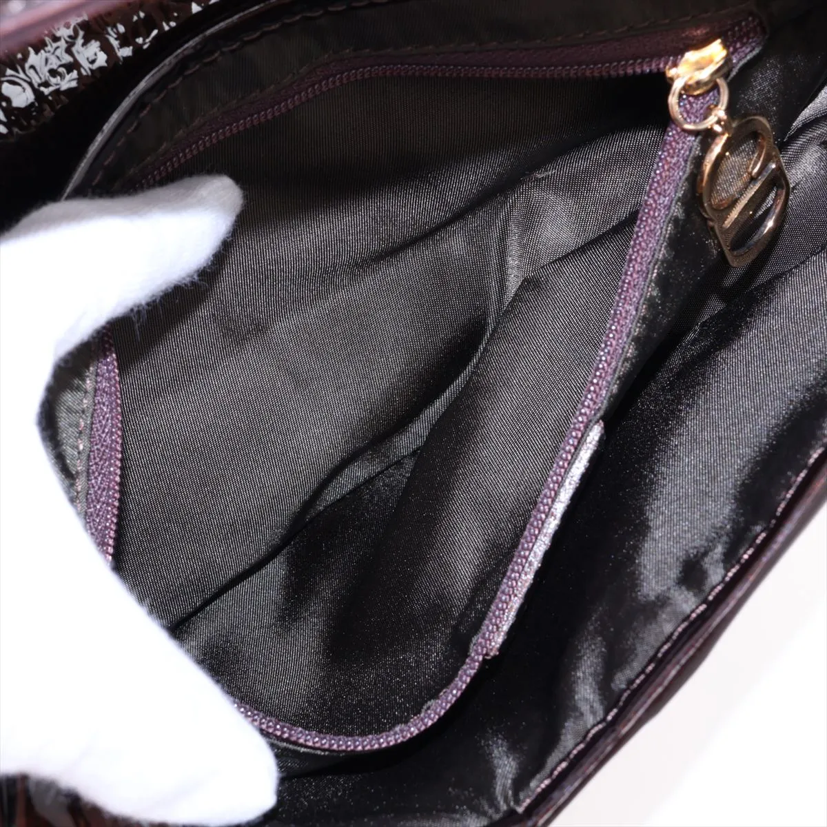 Trotter Saddle Bag Patent Leather Shoulder Bag Brown — view 8