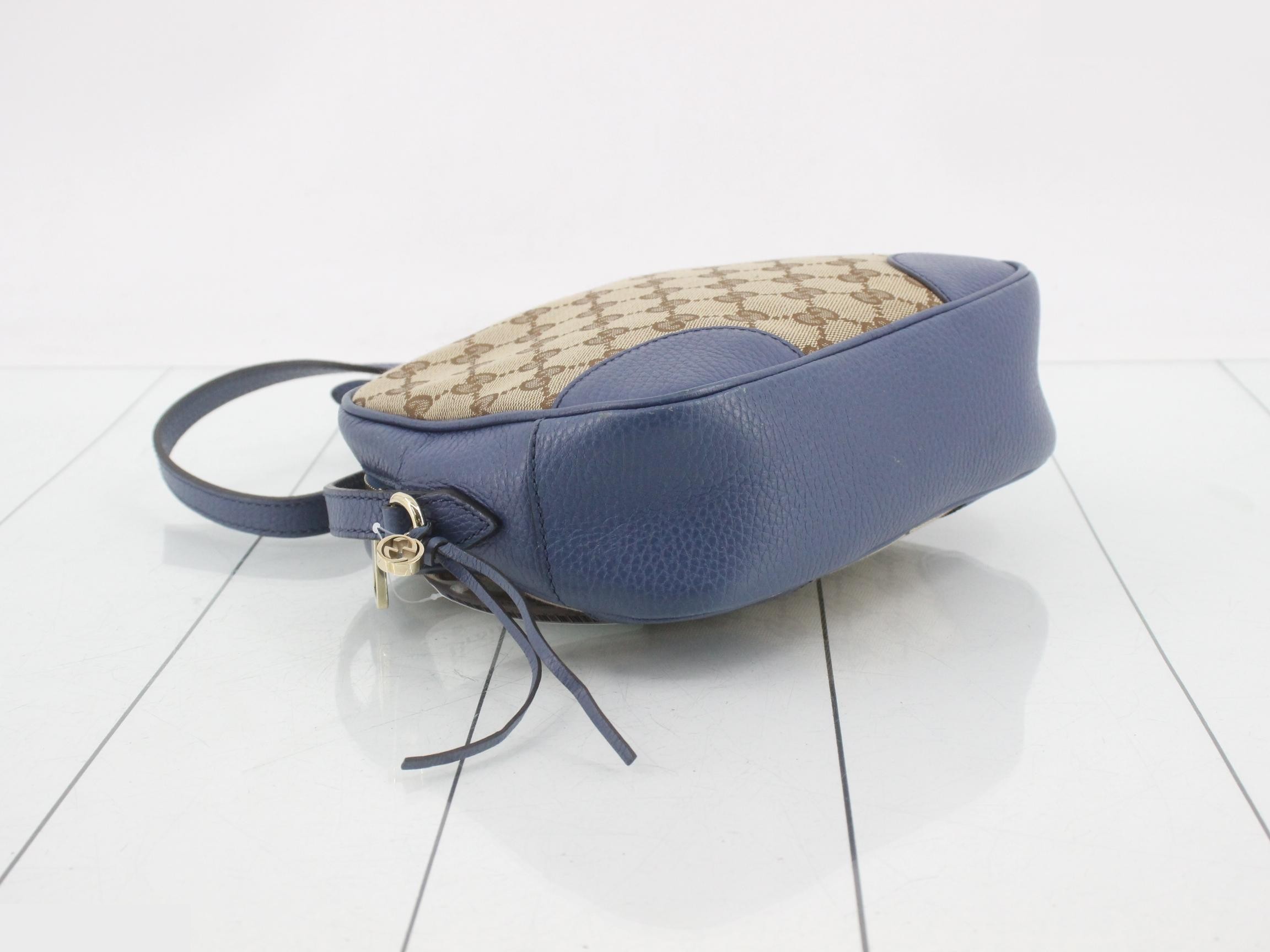 GG Canvas Shoulder Bag — view 5