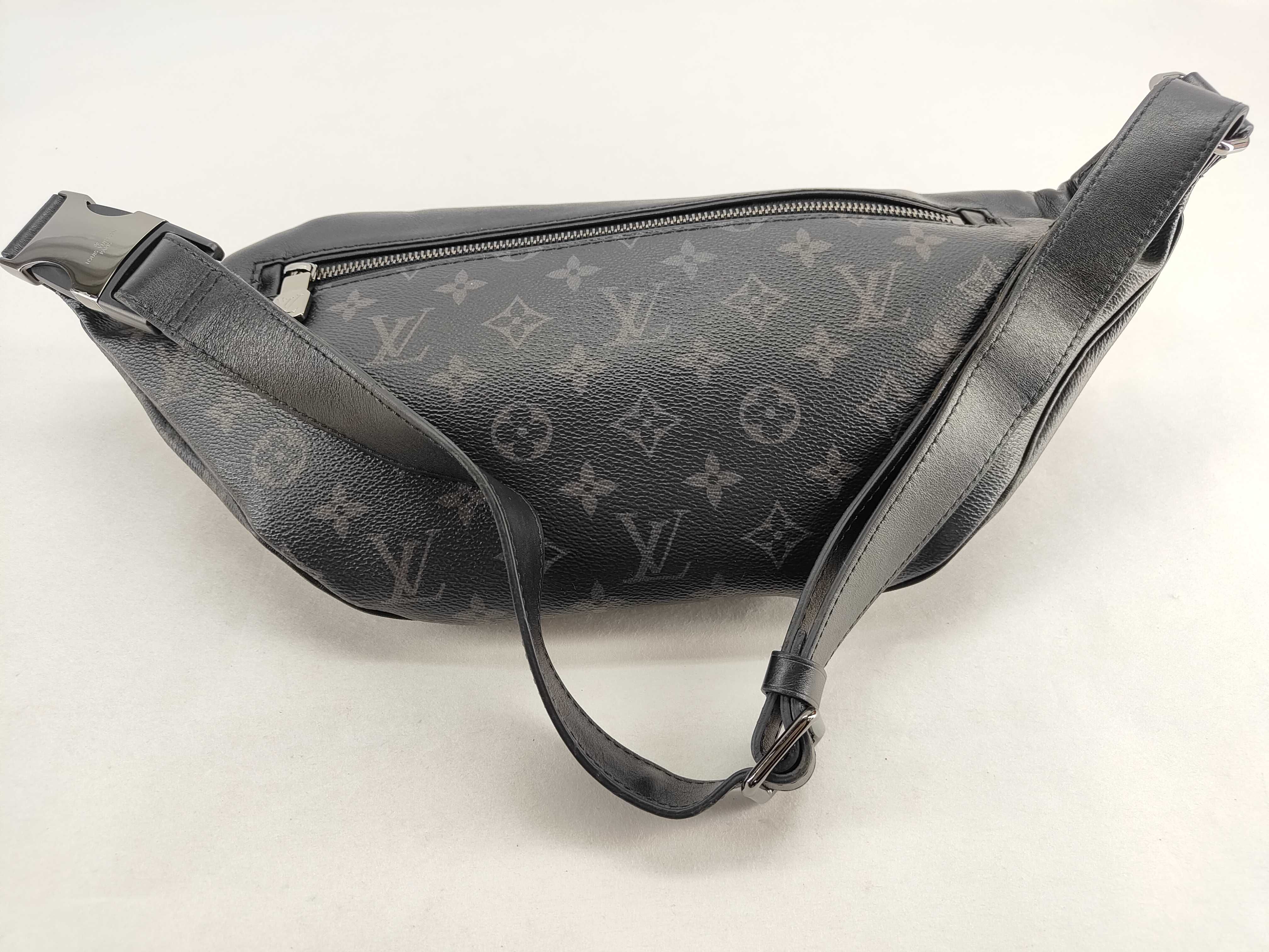 SG- Monogram Eclipse Discovery Bum Bag M44336 M10169 Black There Waist Bag — view 3