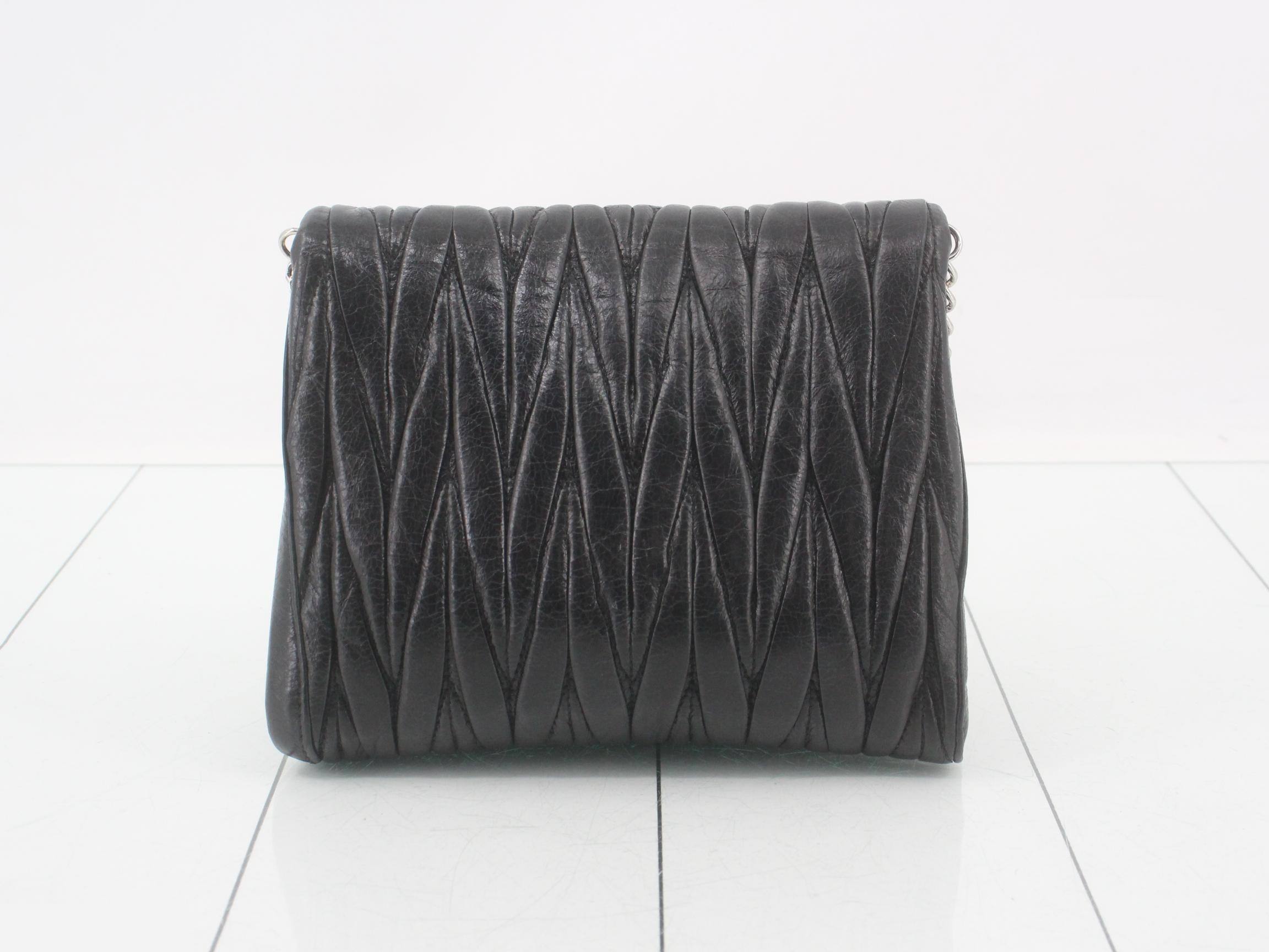 Matelassé (bag) - Shoulder bag — view 2