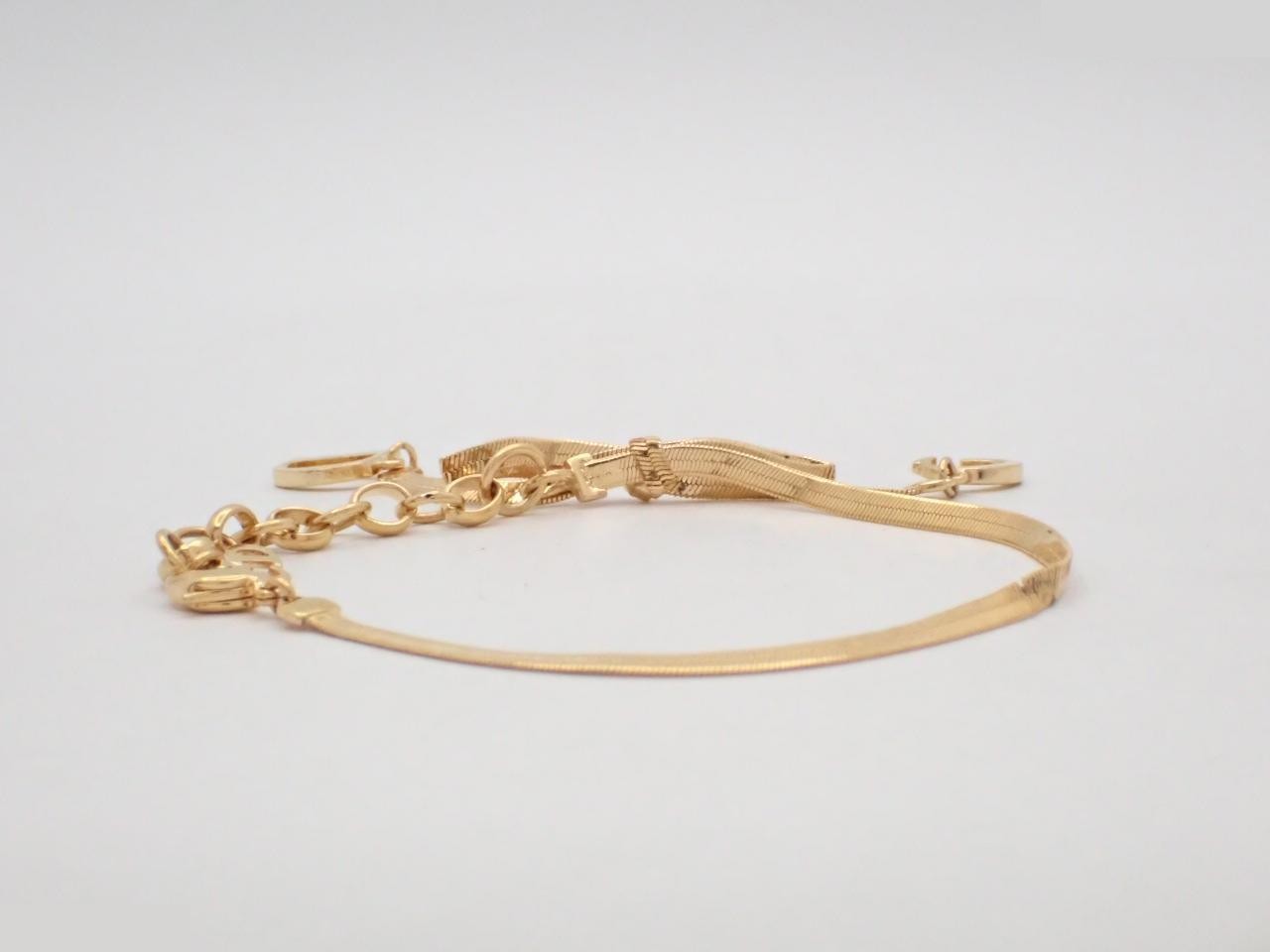 Other items: Precious metal bracelets and bangles (metal), wrist circumference approximately 22 cm. — view 2