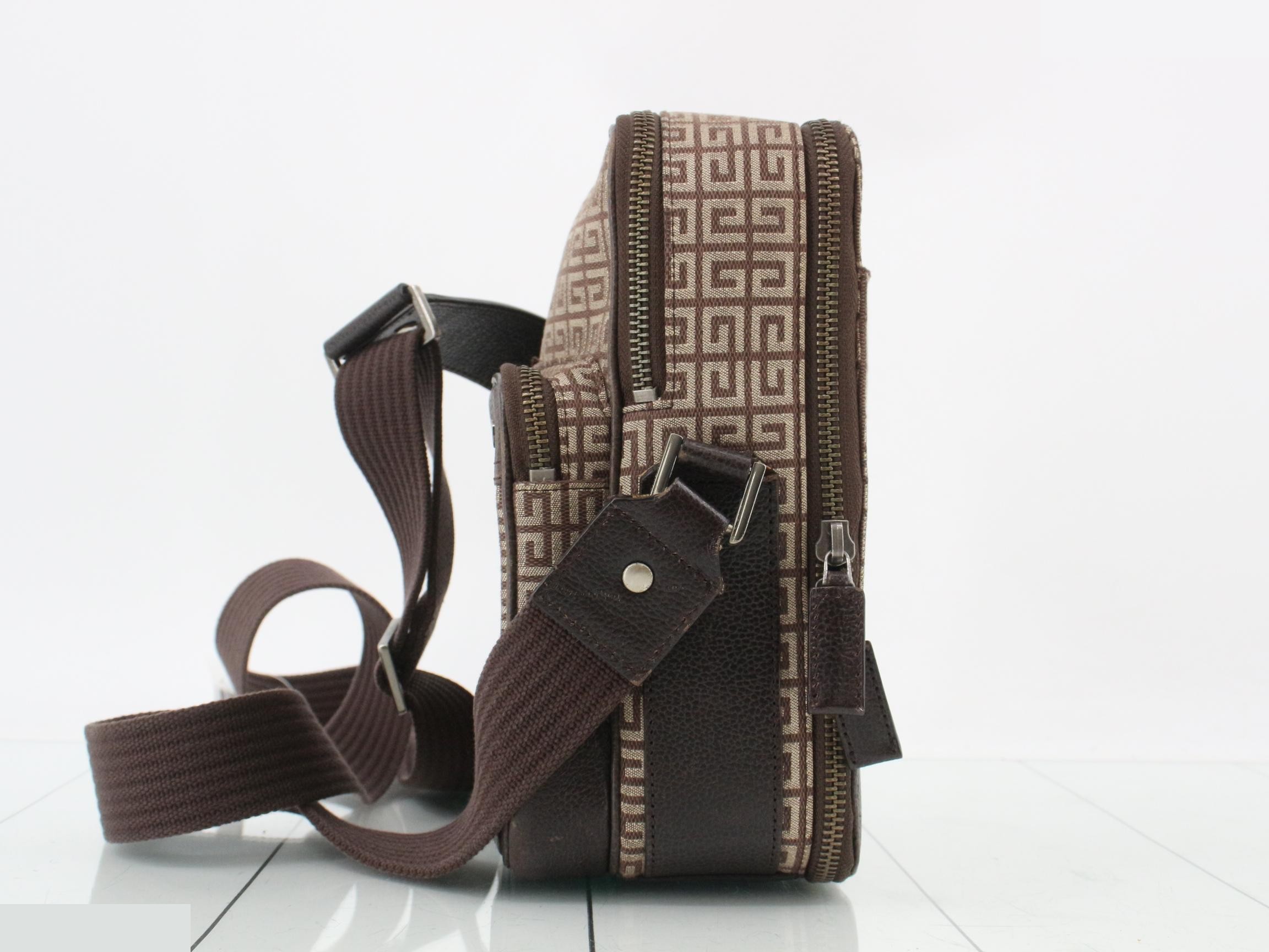 canvas all-over print shoulder bag, brown — view 3