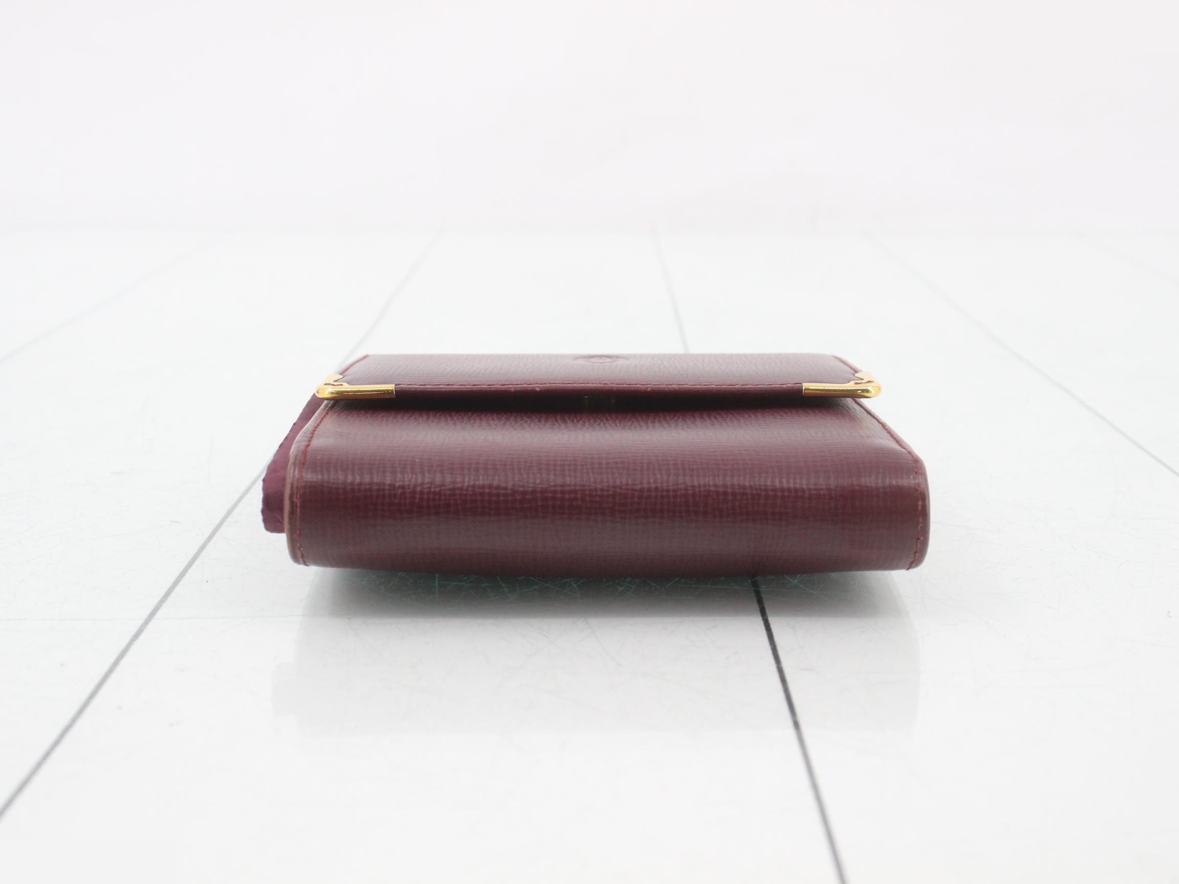 Folding wallet — view 3