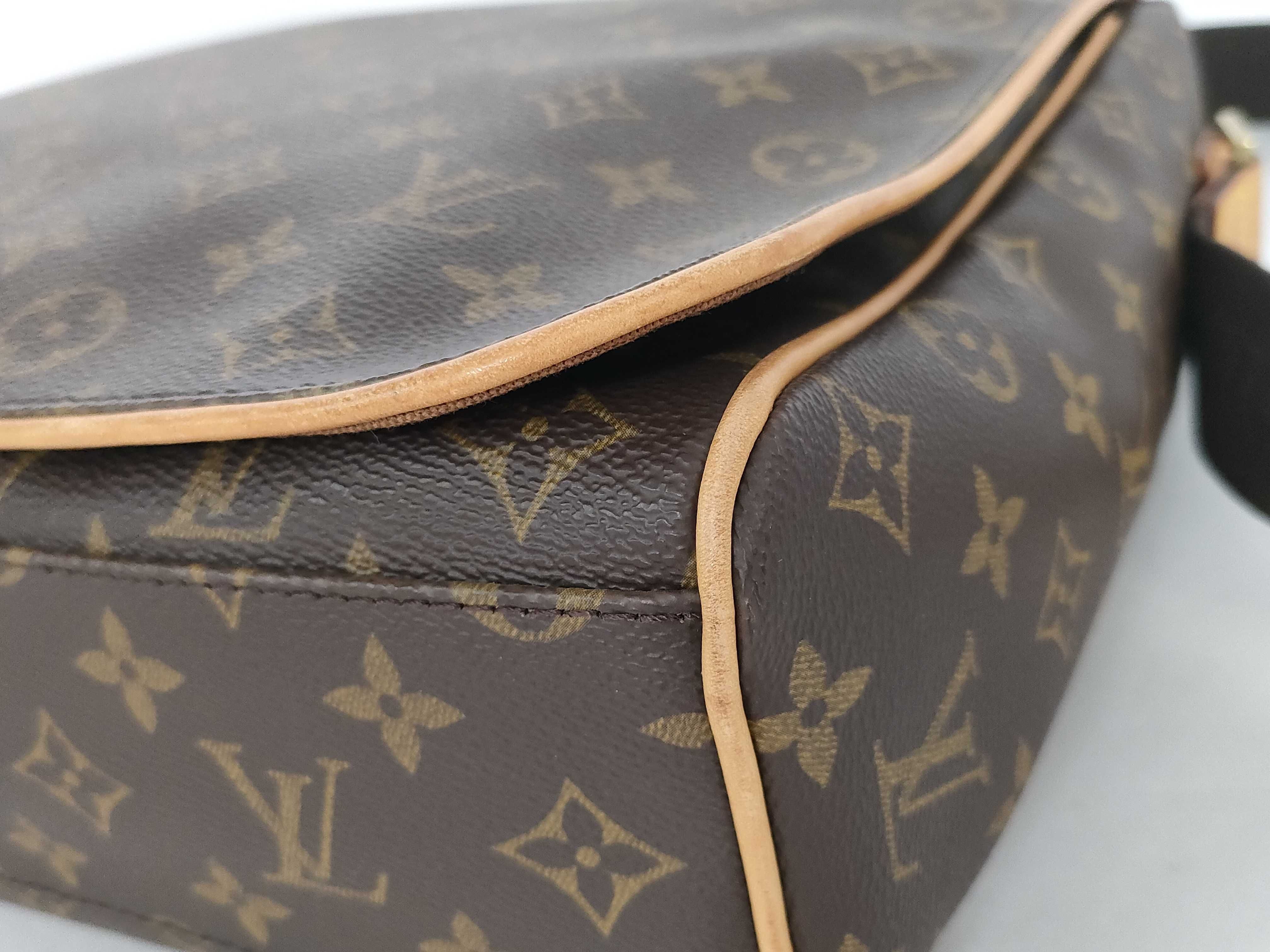 Monogram LV Abbesses M45257 Shoulder Bag — view 6
