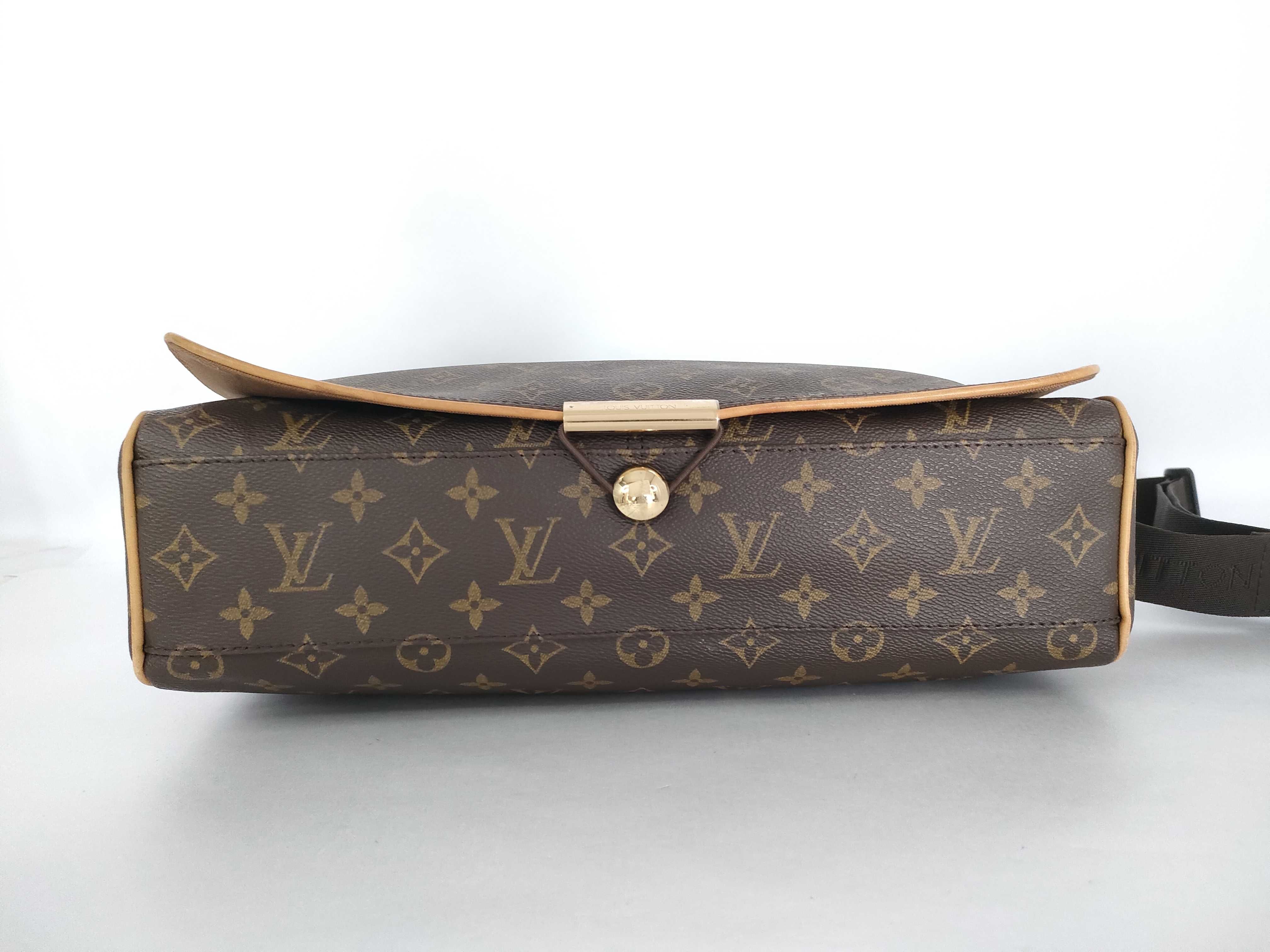 Monogram LV Abbesses M45257 Shoulder Bag — view 7