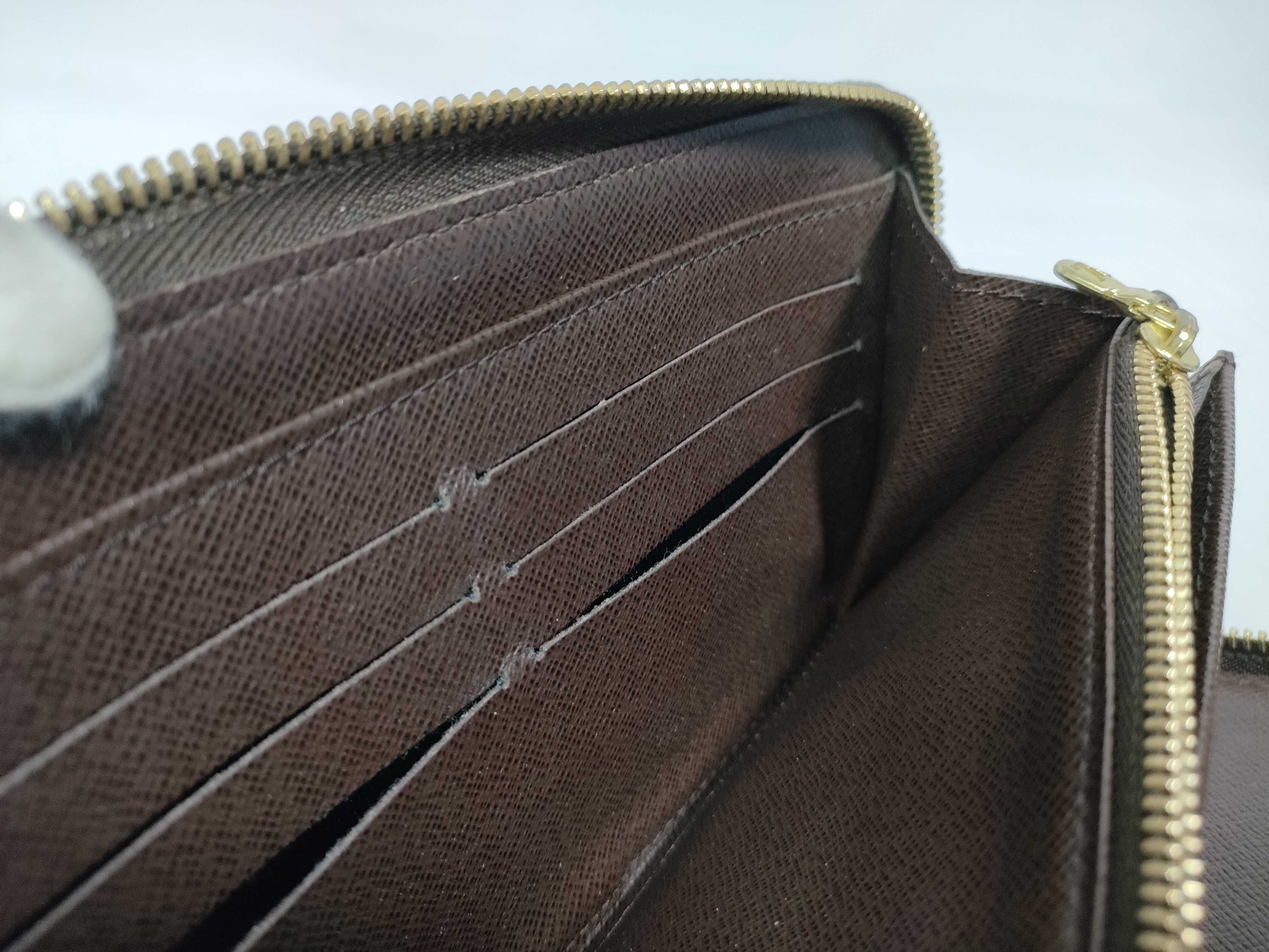 Damier Louis Vuitton Wallet — view 13
