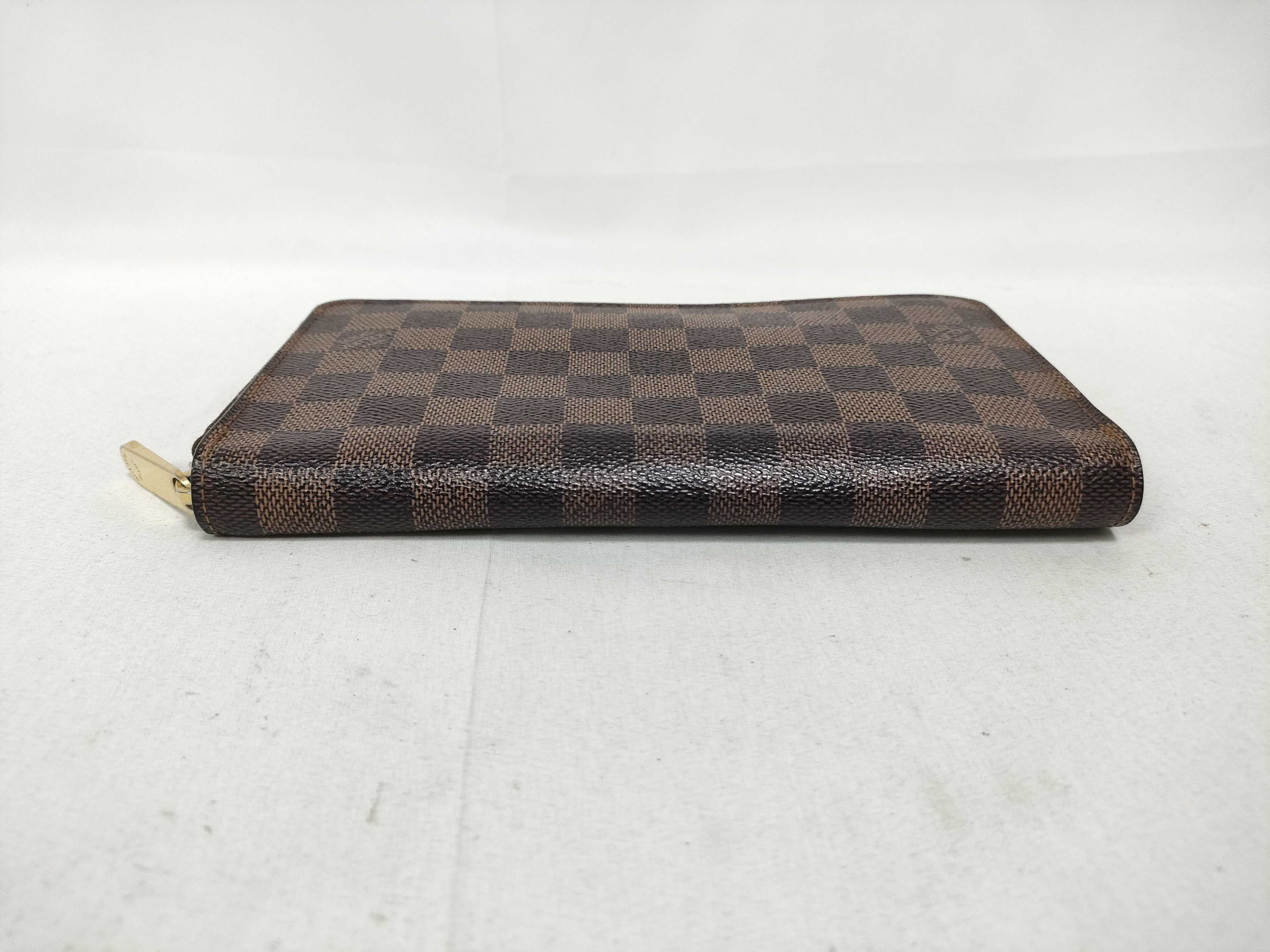 Damier Louis Vuitton Wallet — view 5