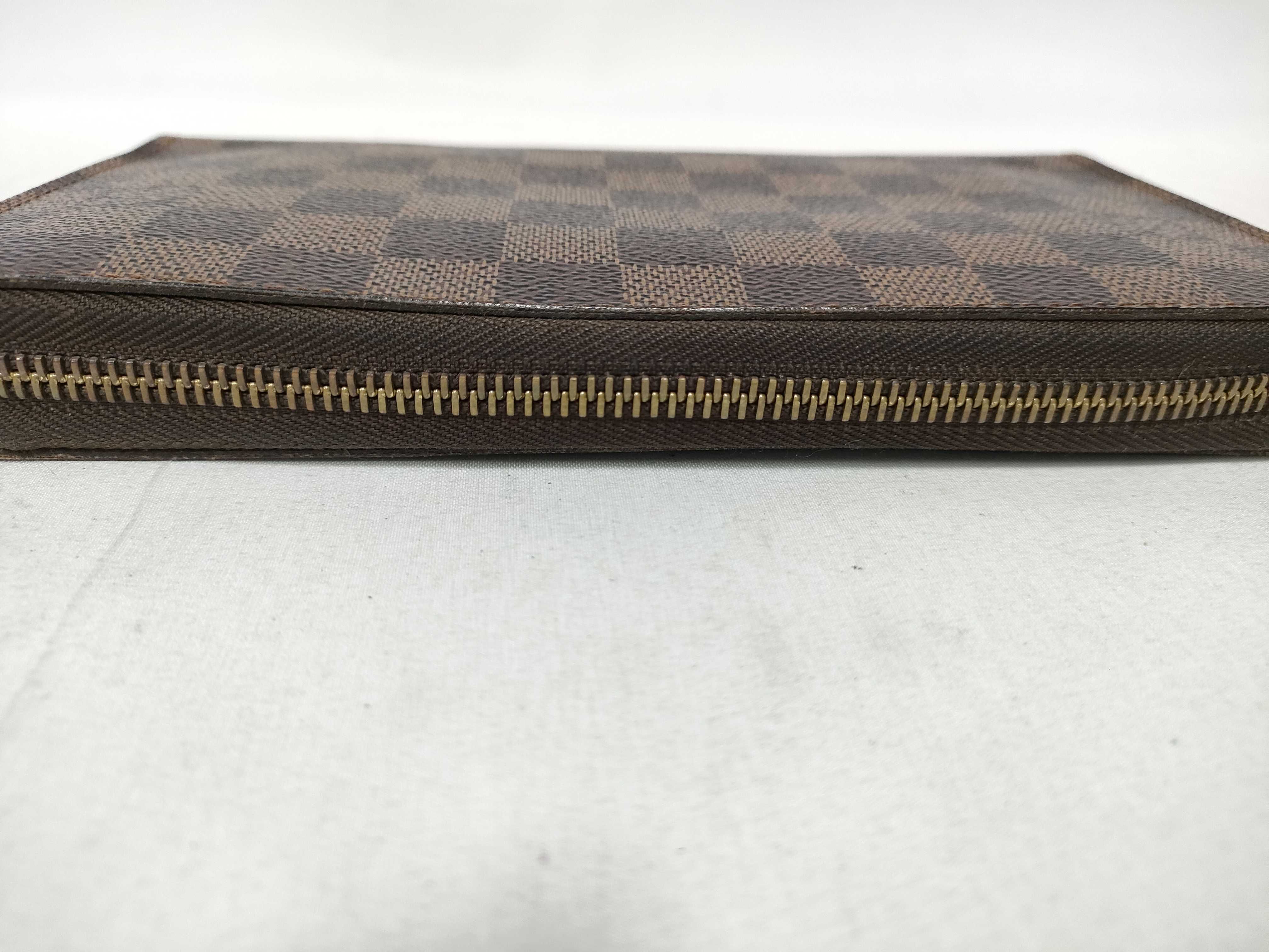 Damier Louis Vuitton Wallet — view 7
