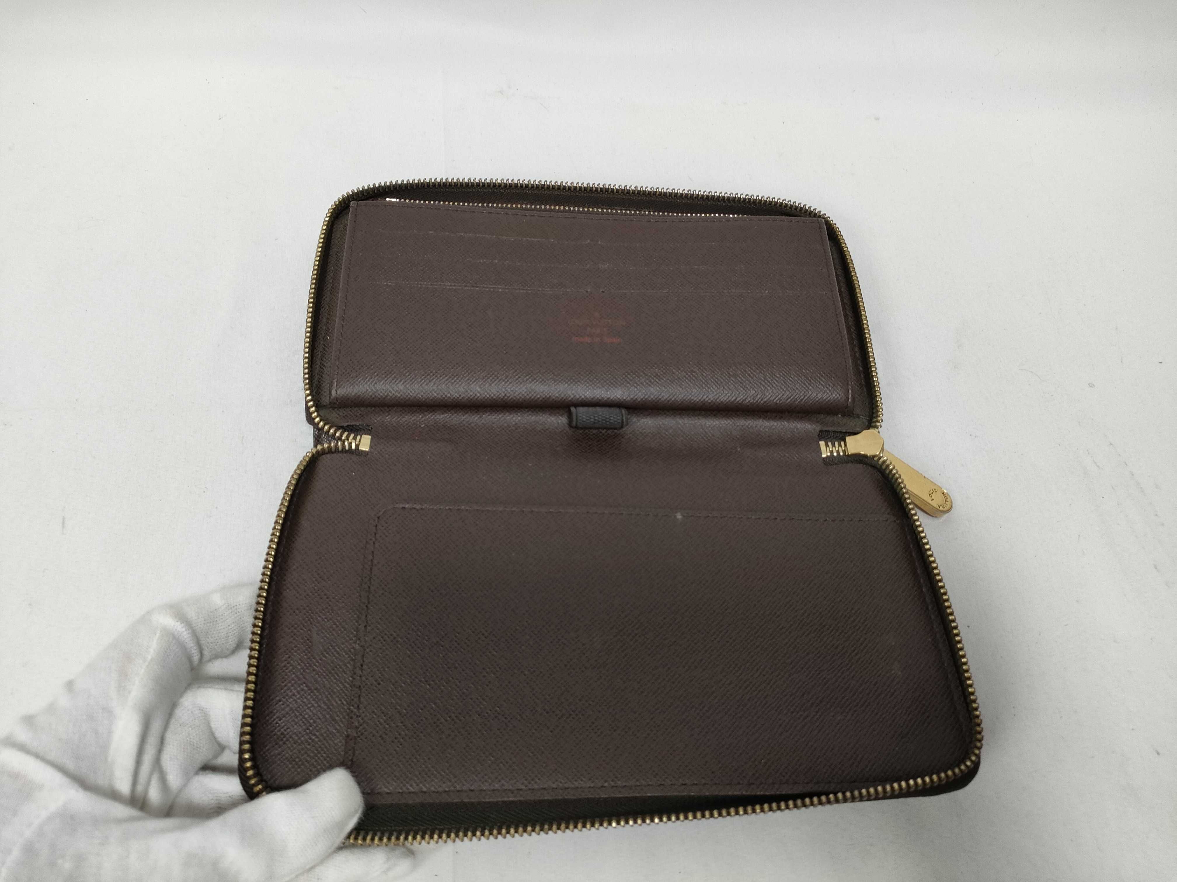 Damier Louis Vuitton Wallet — view 9