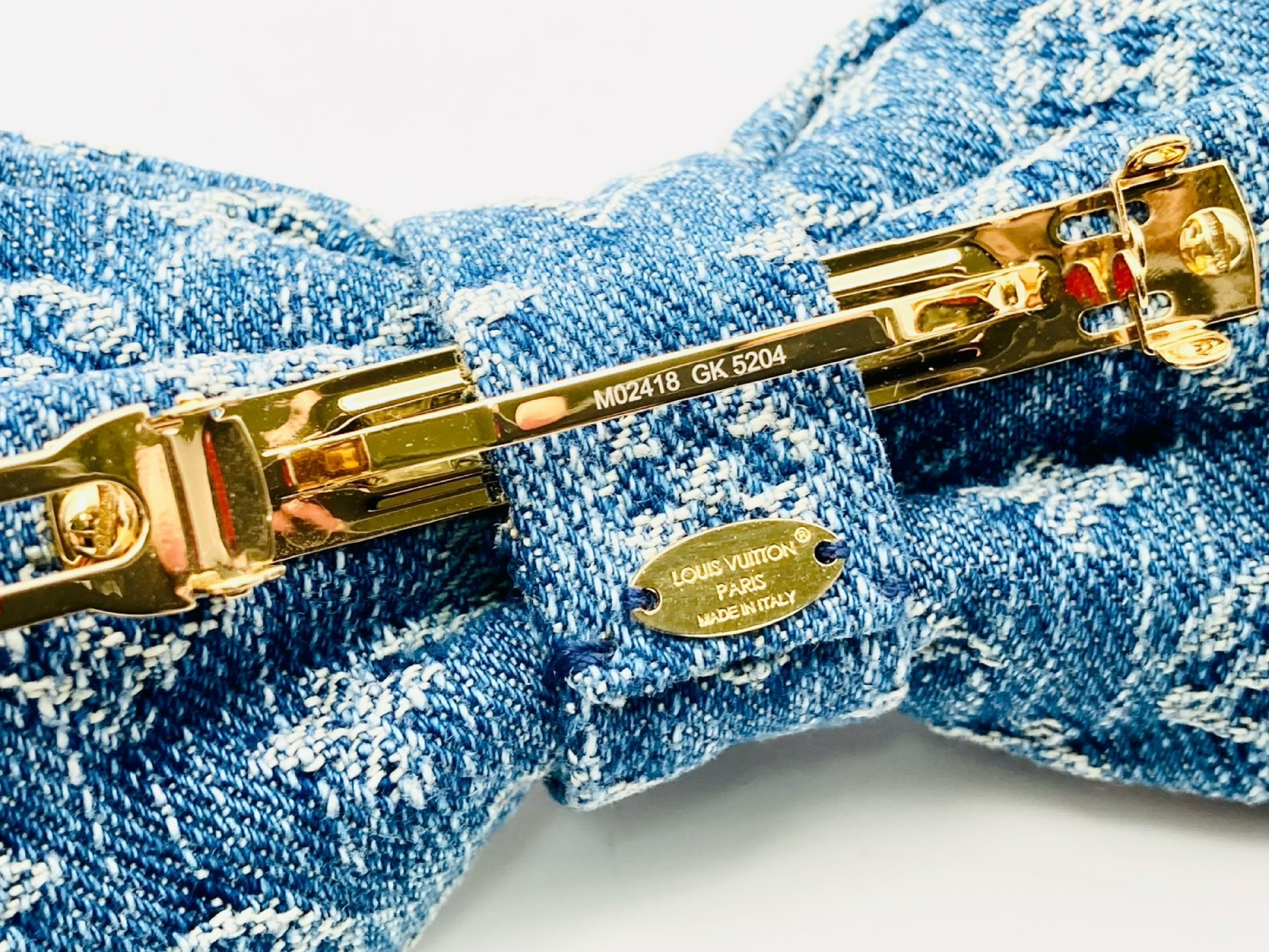 M02418 Barrette LV Pretty Bow Monogram Denim Cotton Ribbon Barrette GK5204 Hair Accessory — view 3