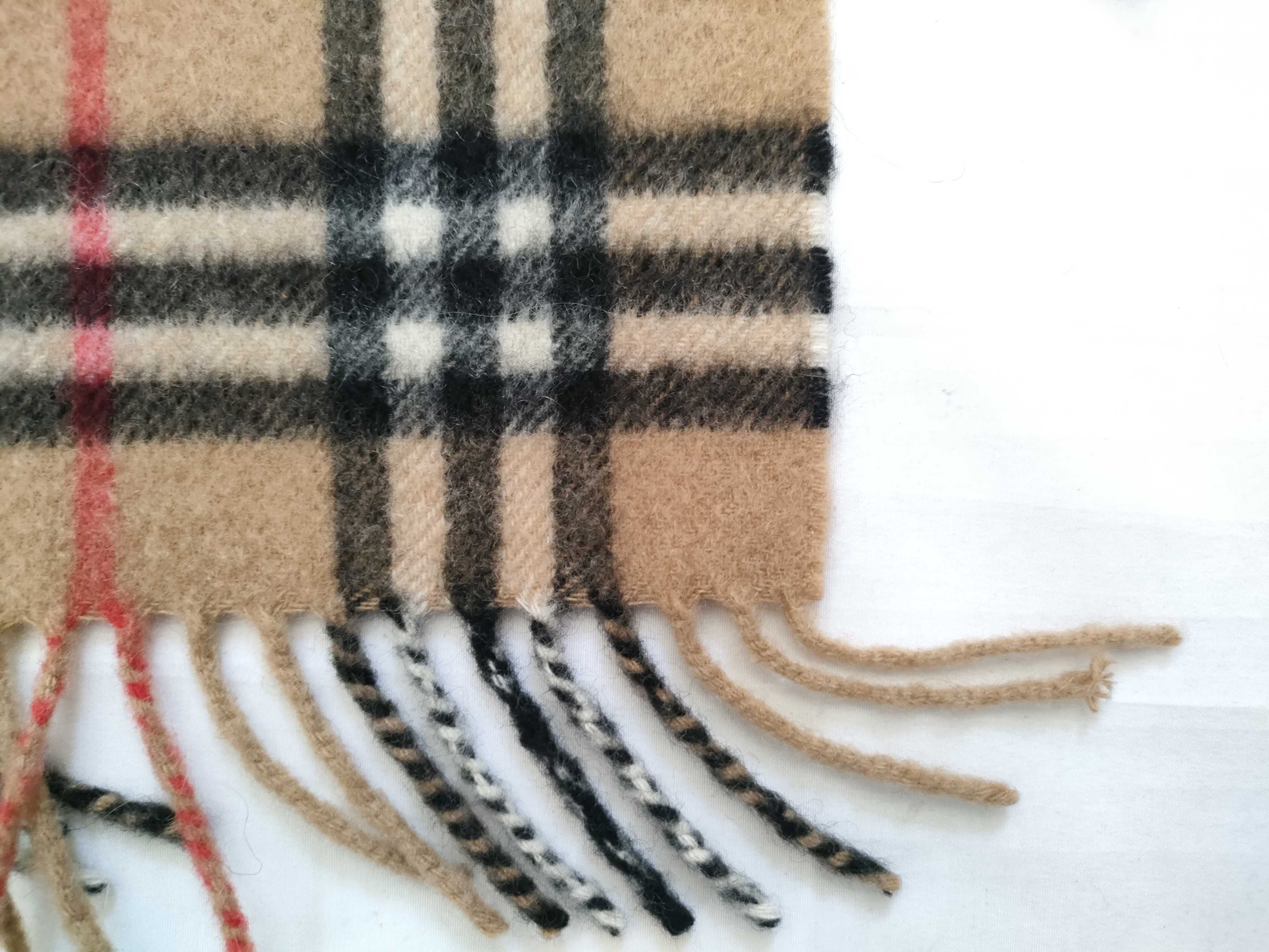 100% Cashmere Scarf, Nova Check Pattern, and other accessories. — view 4