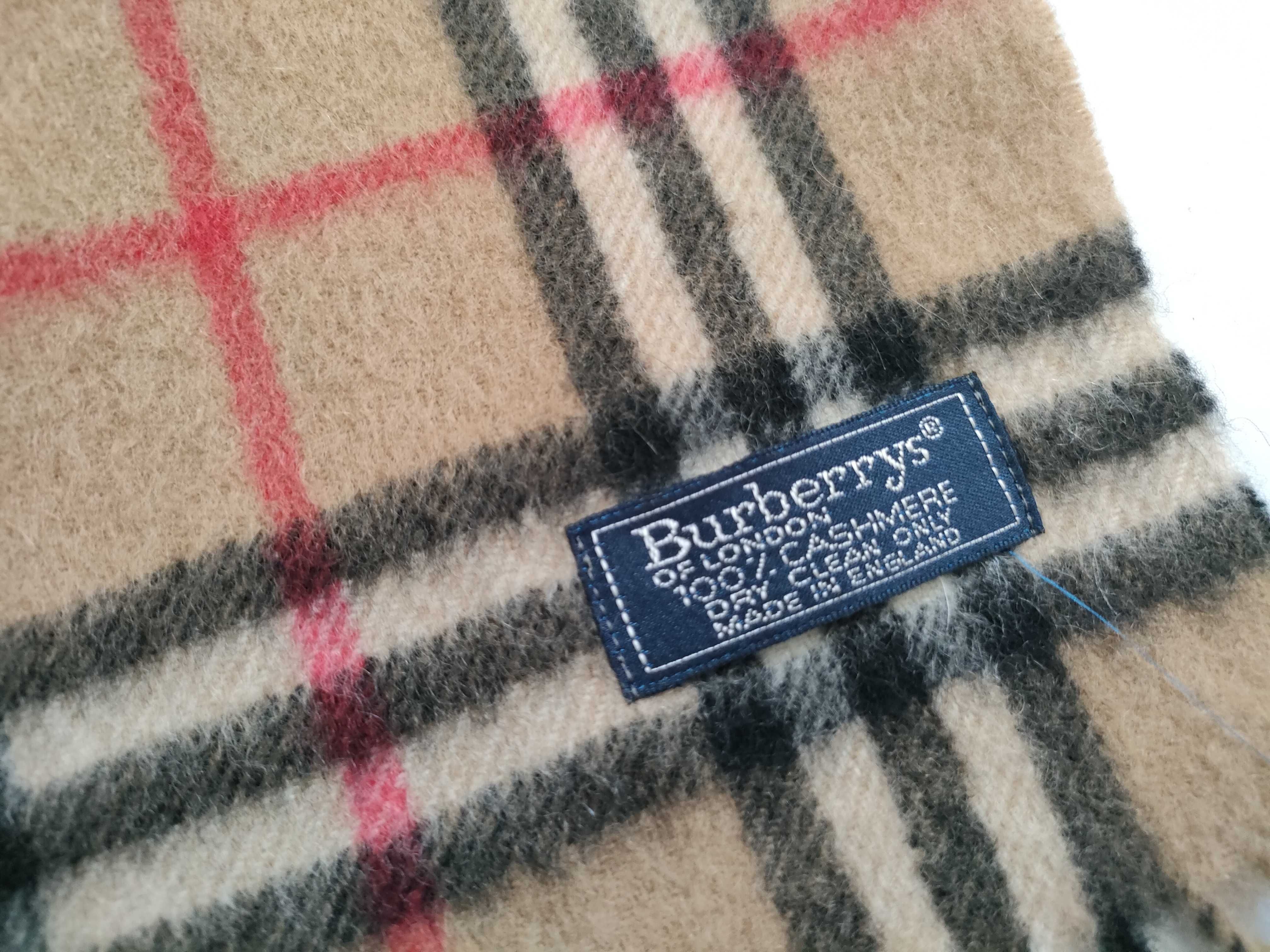 100% Cashmere Scarf, Nova Check Pattern, and other accessories. — view 6