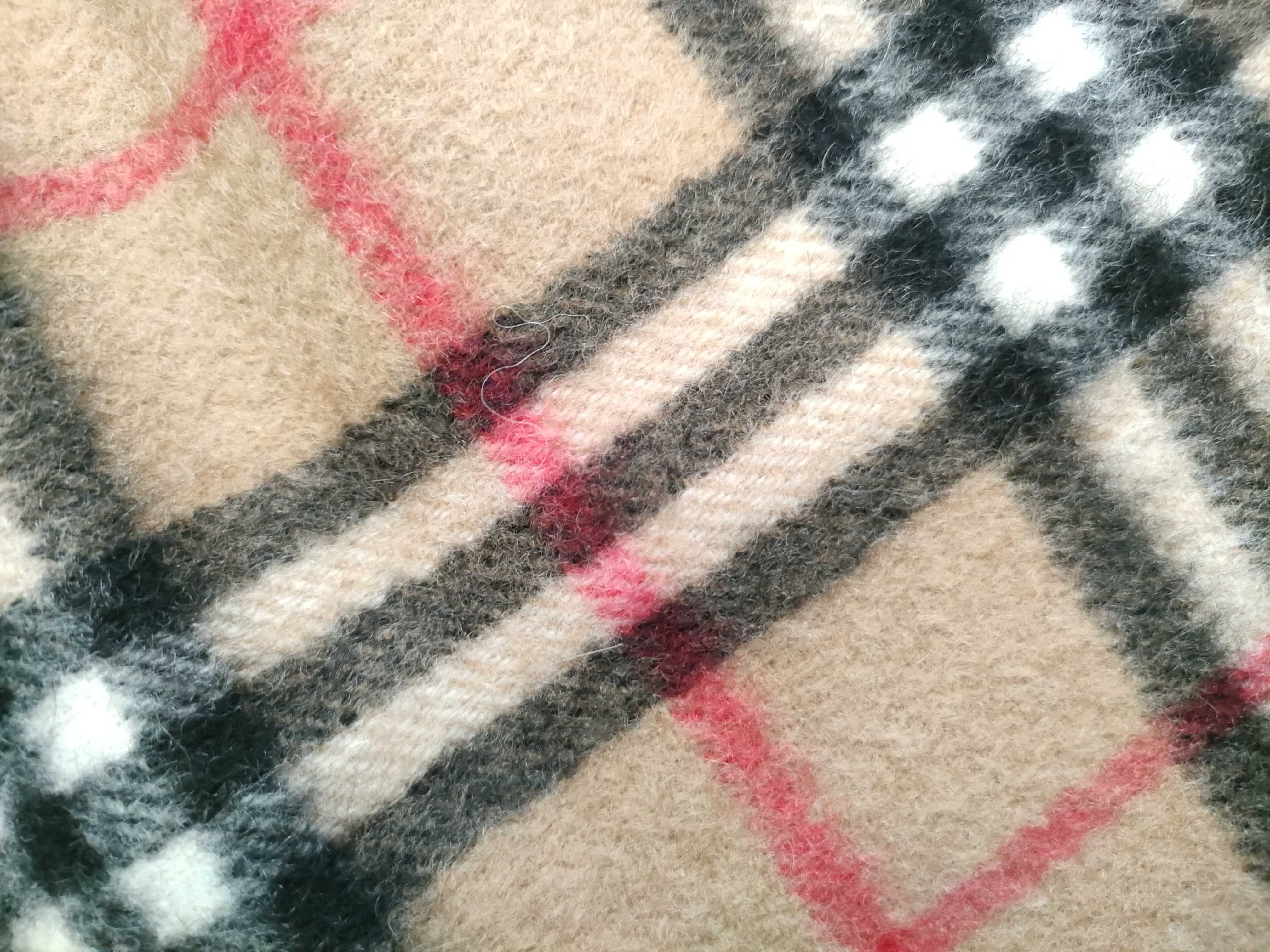 100% Cashmere Scarf, Nova Check Pattern, and other accessories. — view 8