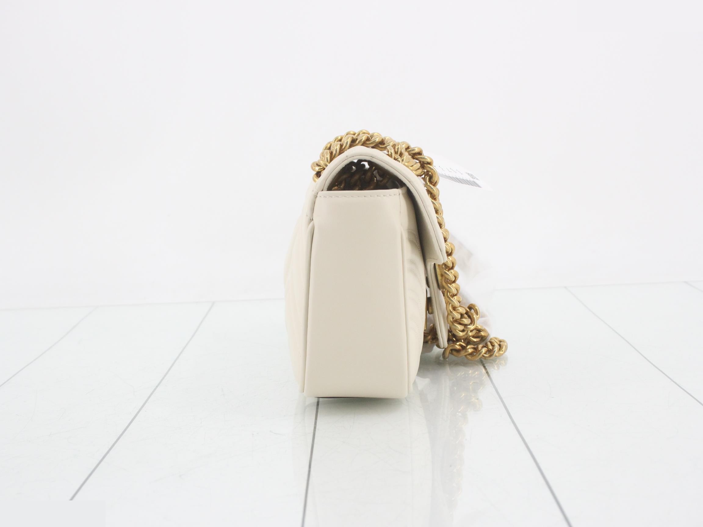 GG Marmont Small Shoulder Bag — view 4
