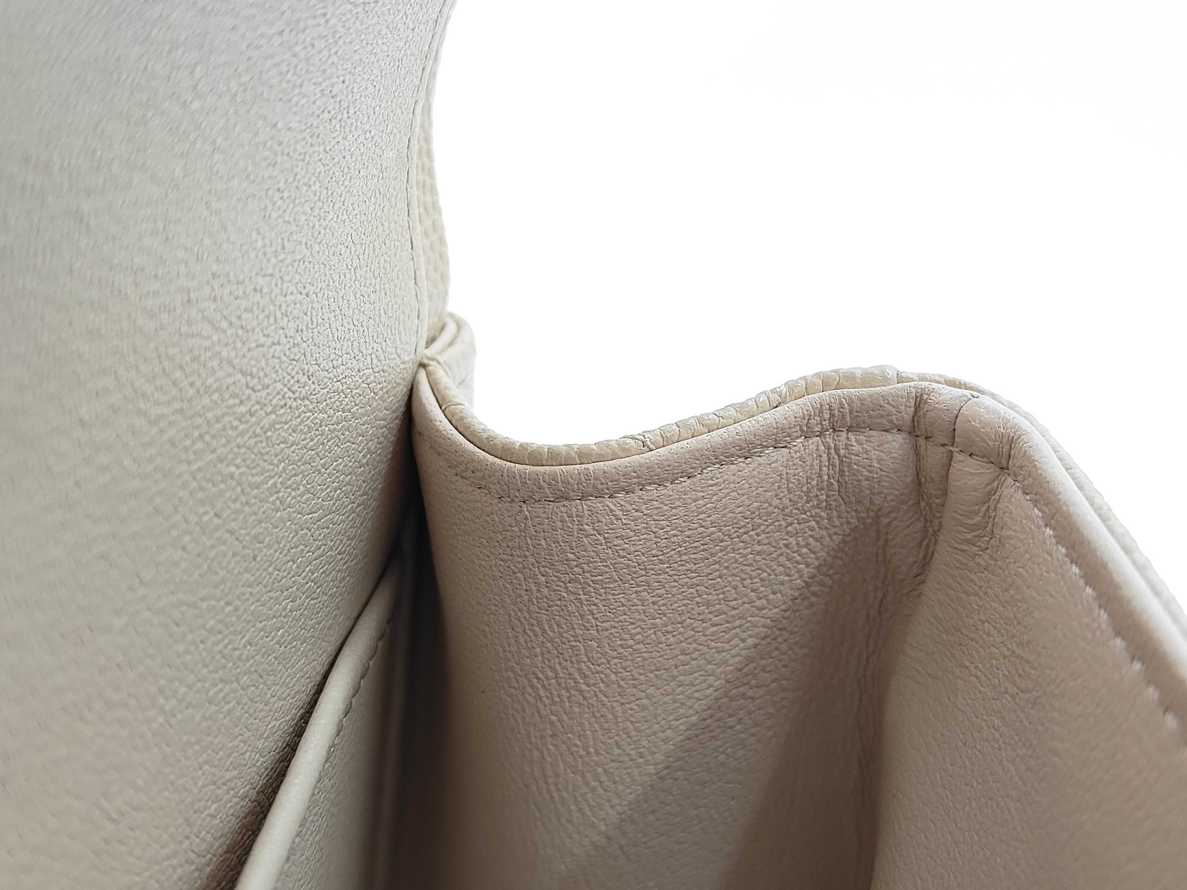 BAG CLASSIC FLAP CAVIAR SKIN WFLAP SMALL 23CM MICROCHIP Shoulder Bag — view 11