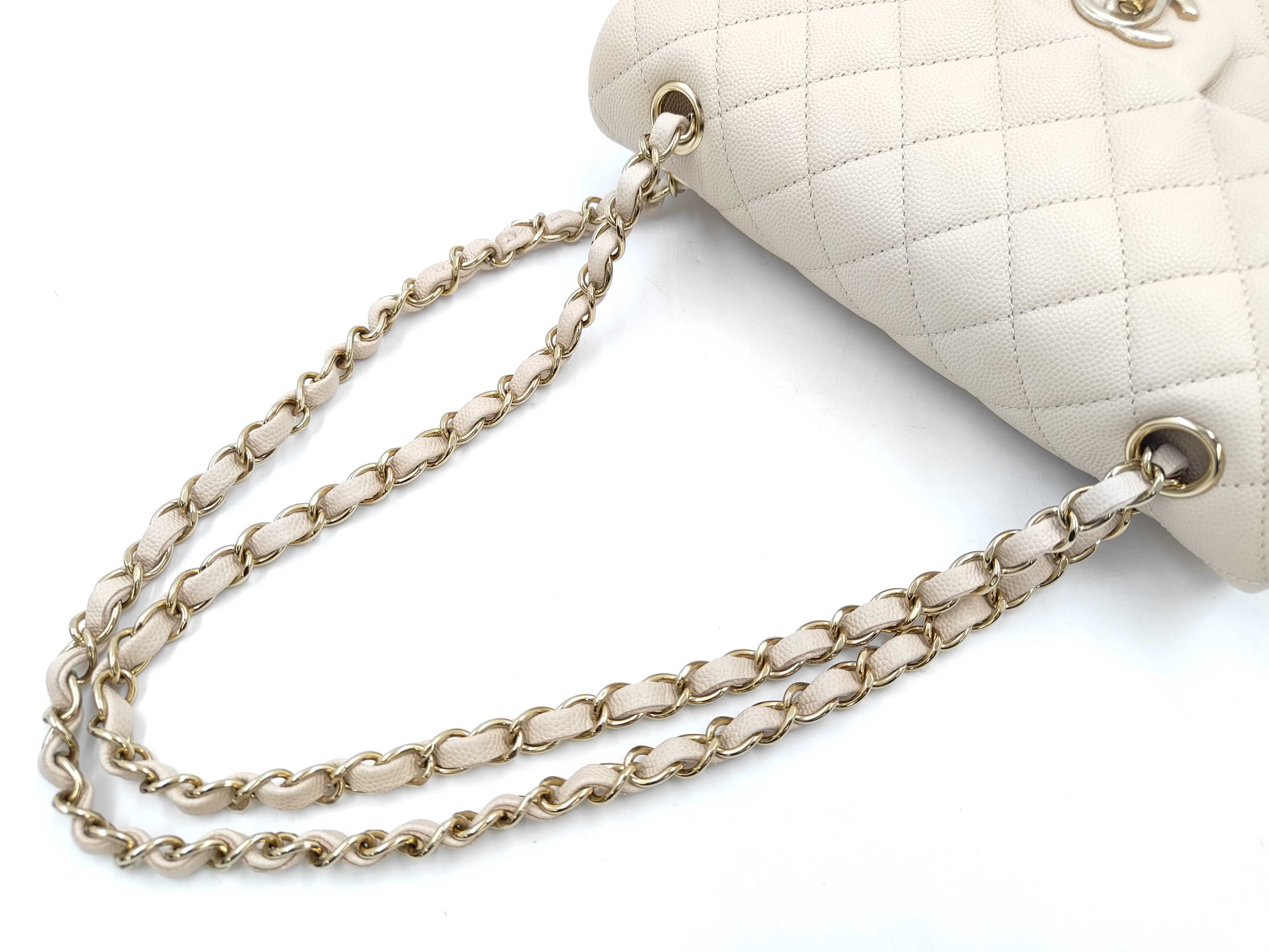 BAG CLASSIC FLAP CAVIAR SKIN WFLAP SMALL 23CM MICROCHIP Shoulder Bag — view 3