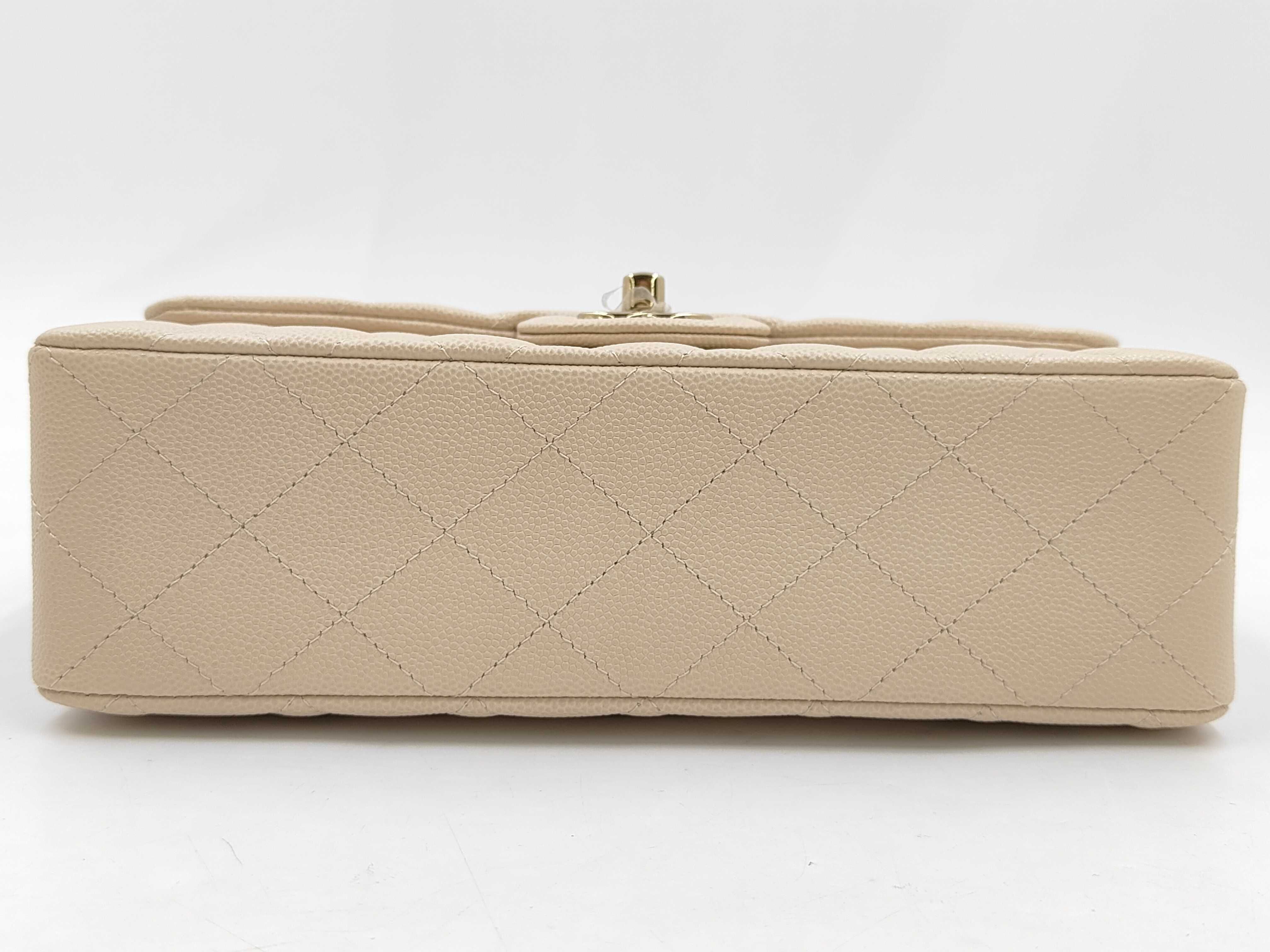 BAG CLASSIC FLAP CAVIAR SKIN WFLAP SMALL 23CM MICROCHIP Shoulder Bag — view 5