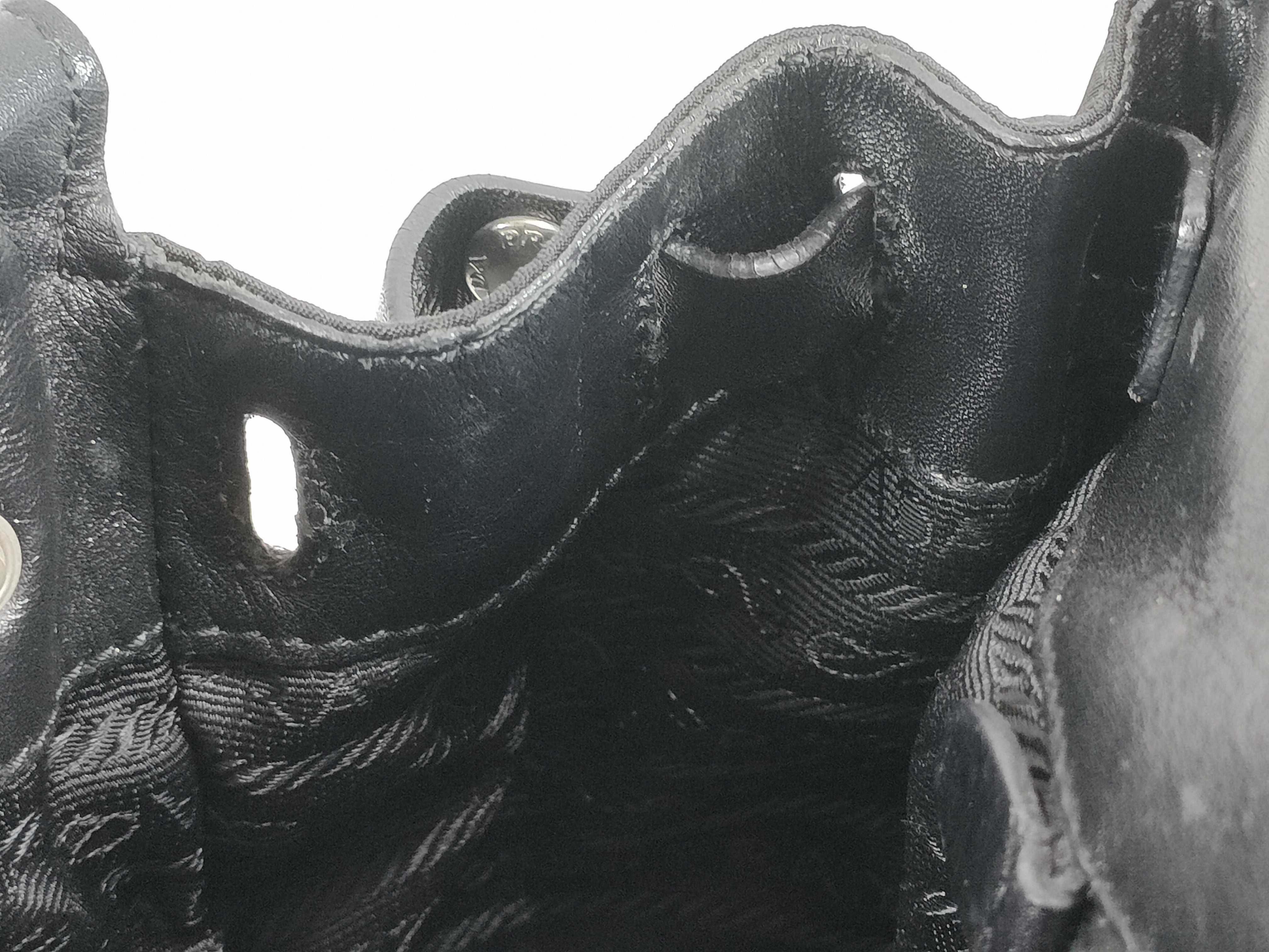 Nylon Prada Nylon Leather Lock Hardware One Shoulder Bag — view 9