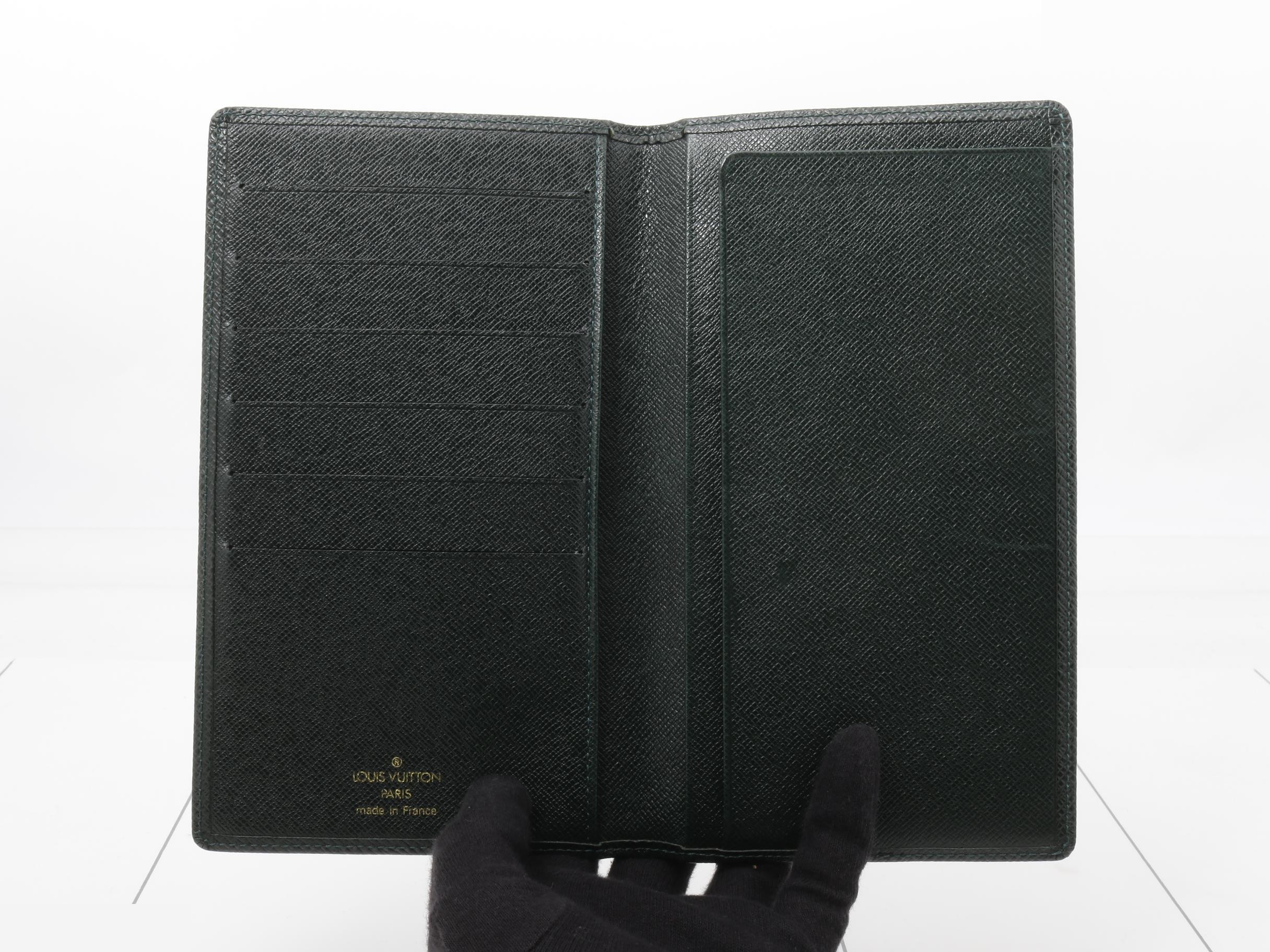 LV Taiga Billfold Bi-fold Long Wallet — view 4