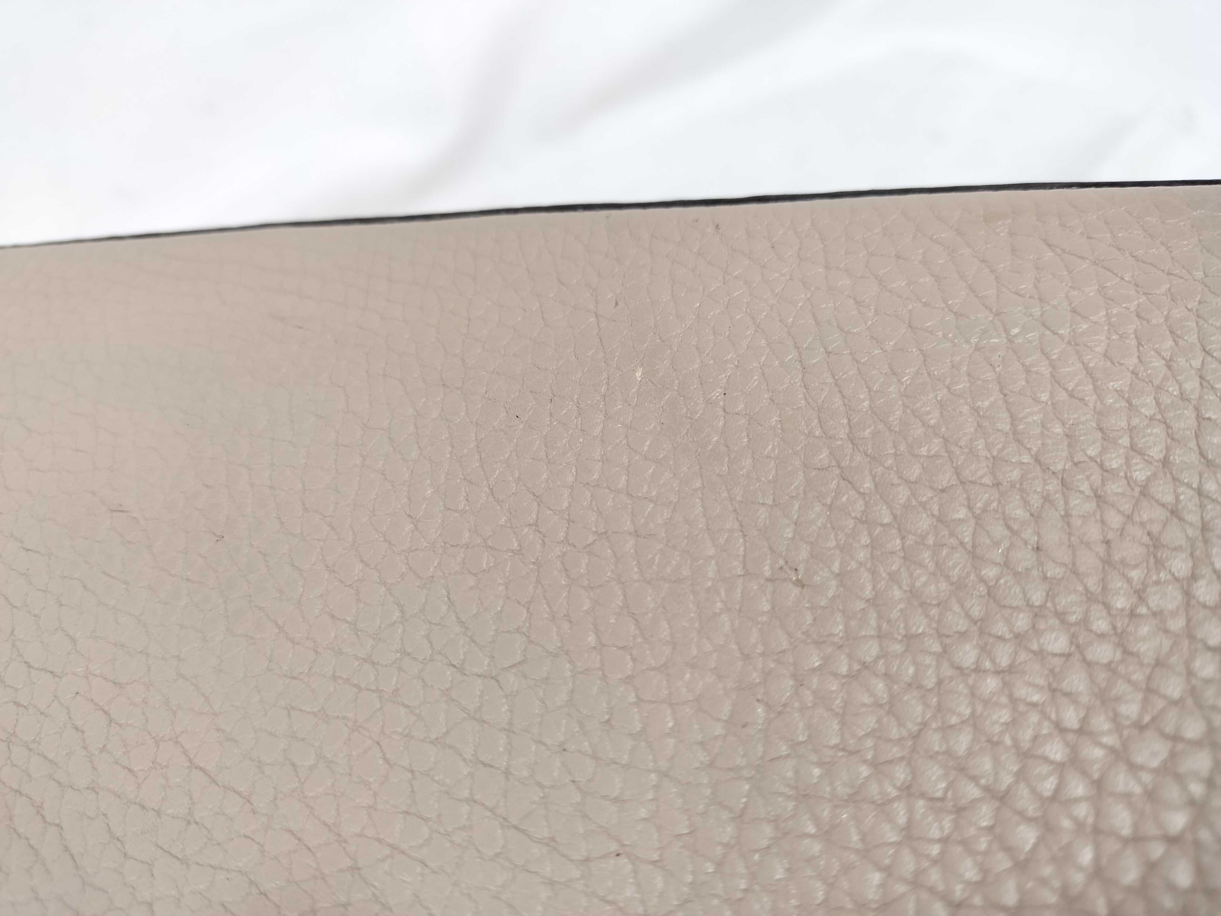 Capucines BB M94634 Galet Taurillon Leather Handbag — view 15