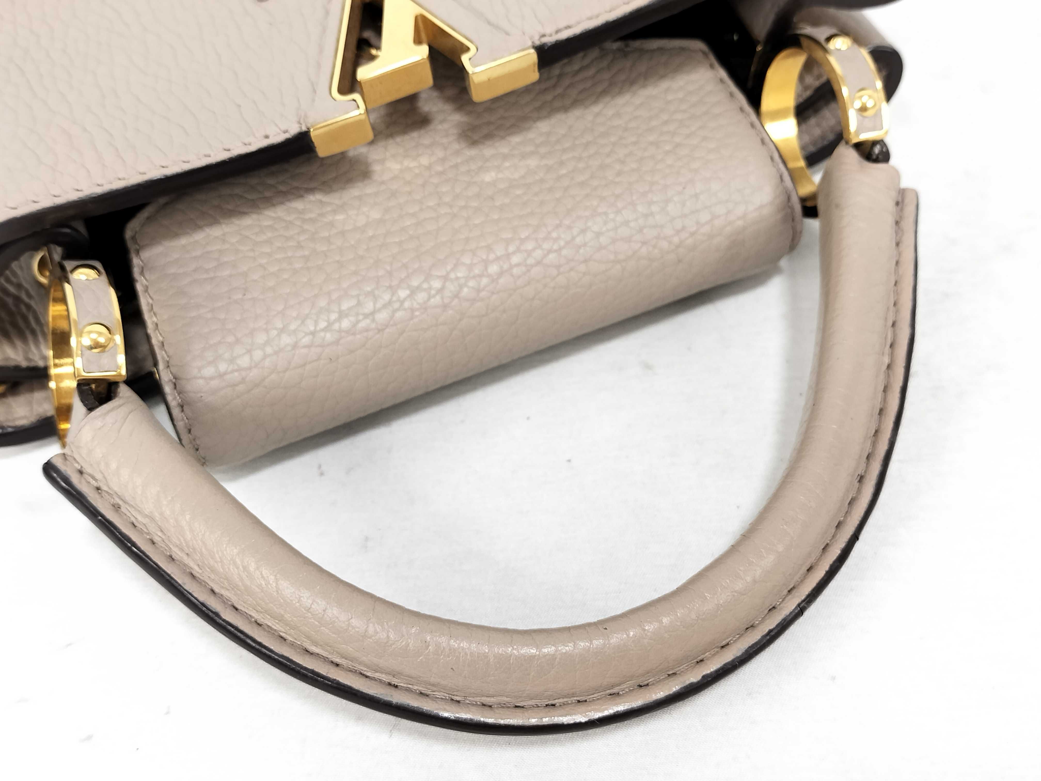 Capucines BB M94634 Galet Taurillon Leather Handbag — view 3