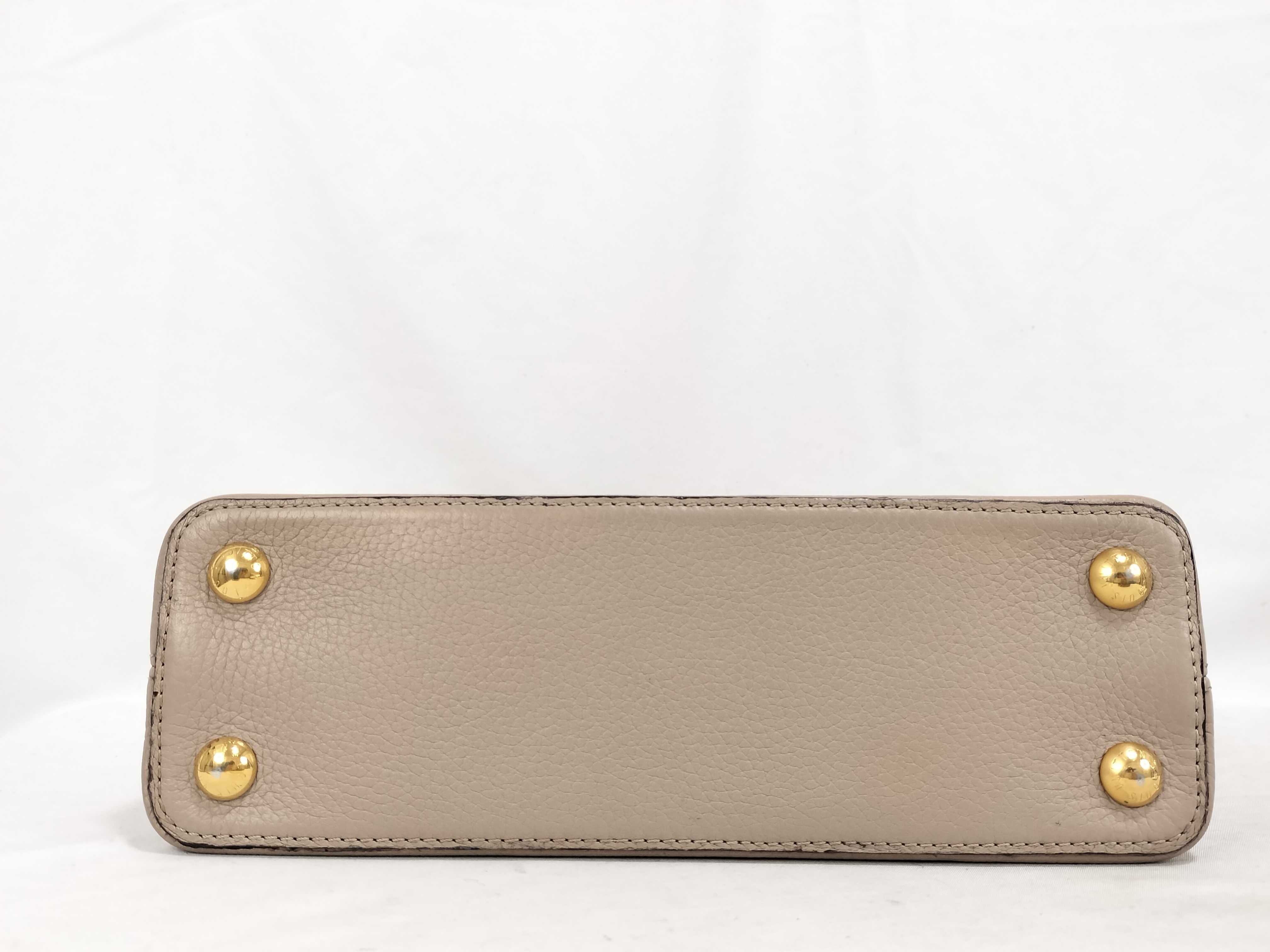 Capucines BB M94634 Galet Taurillon Leather Handbag — view 7