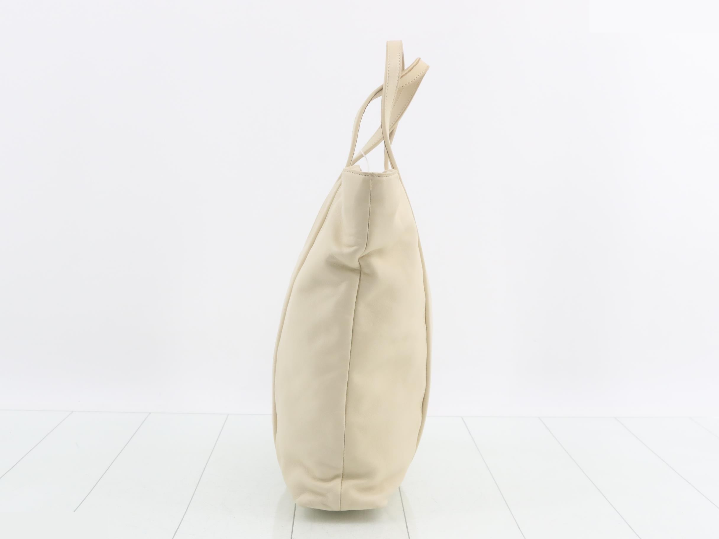 handbag — view 3