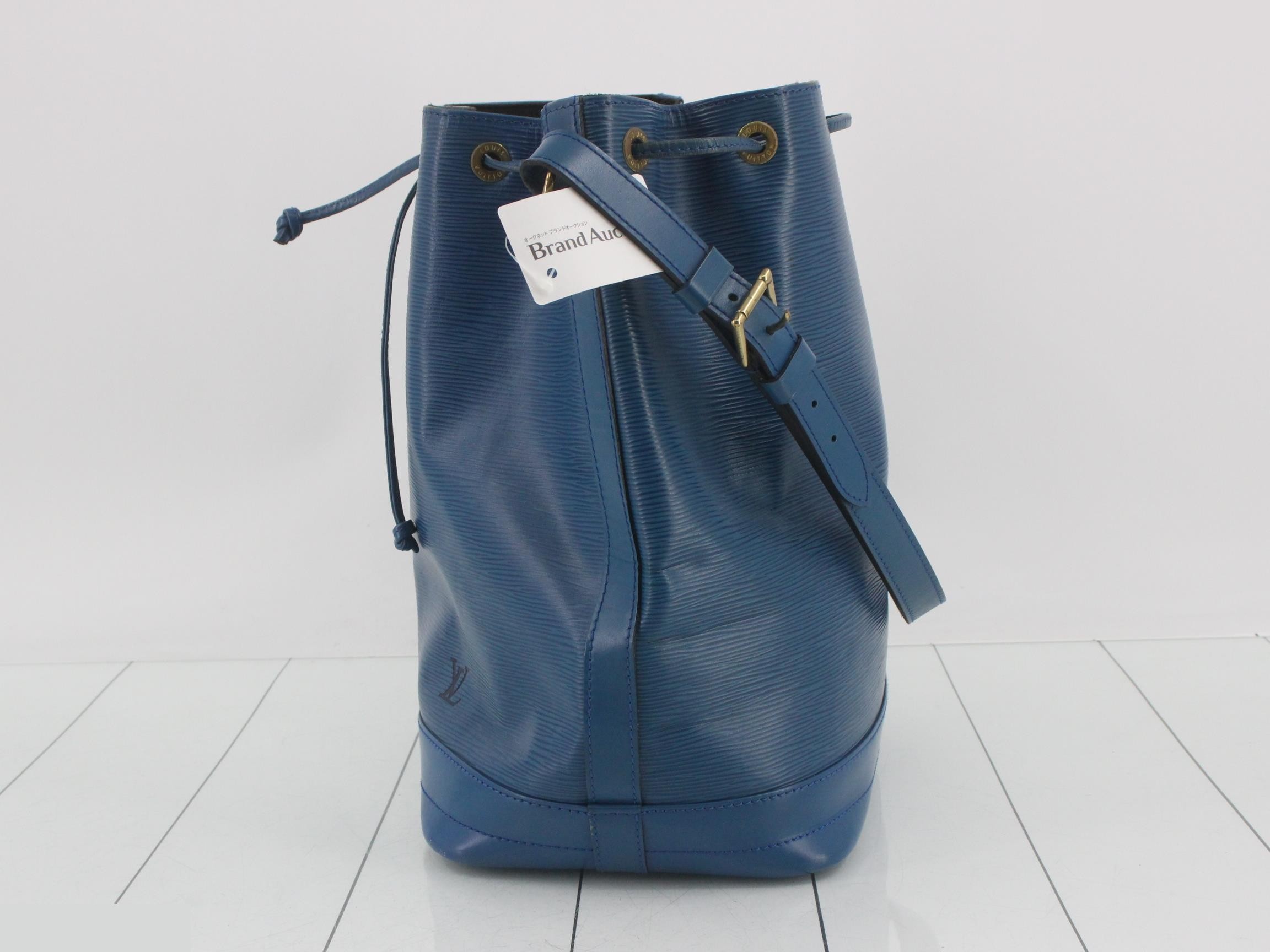 Noe Blue — view 3