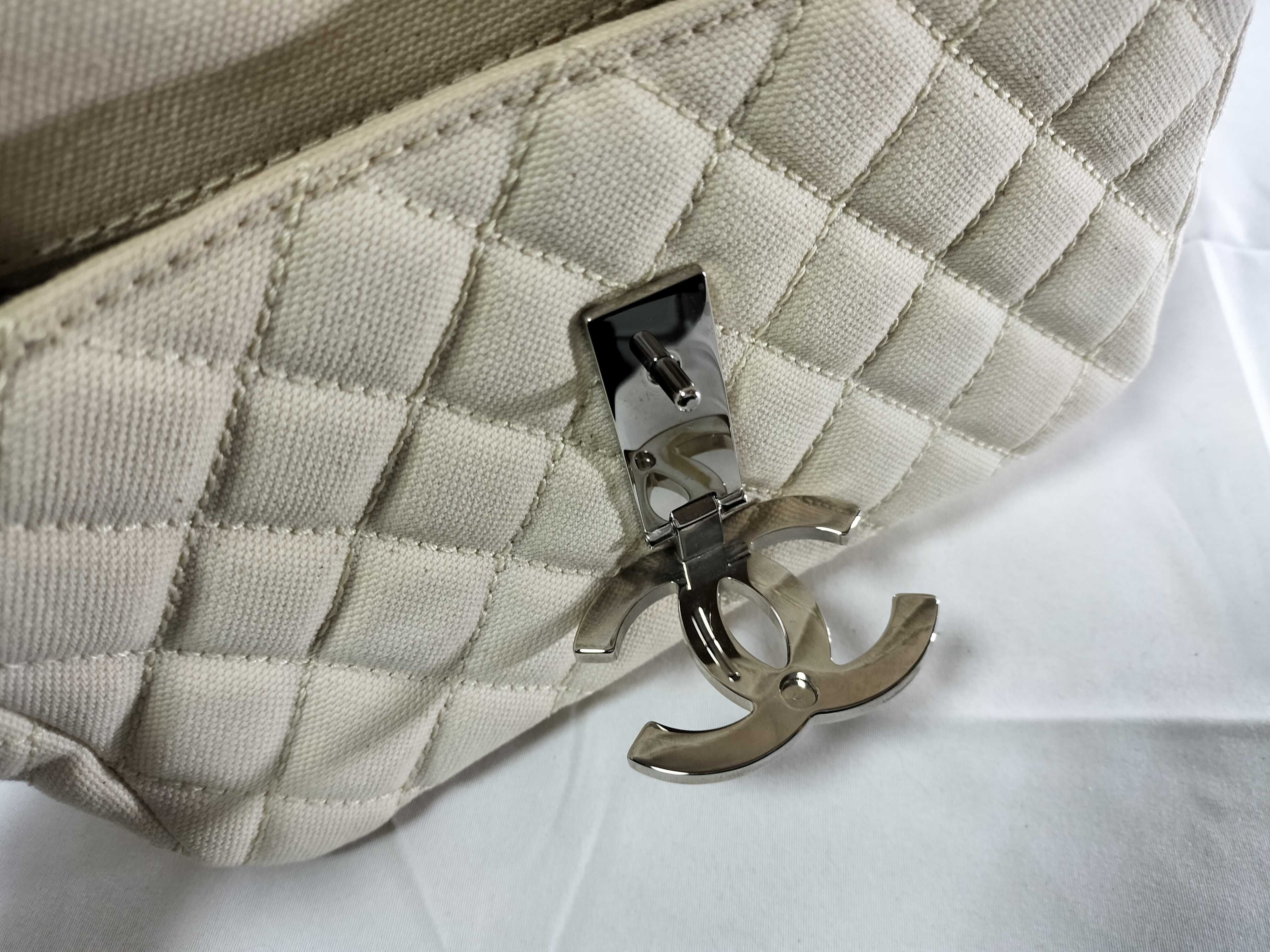 Canvas Logo Chain Shoulder Bag (Partially Missing Clasp) — view 10