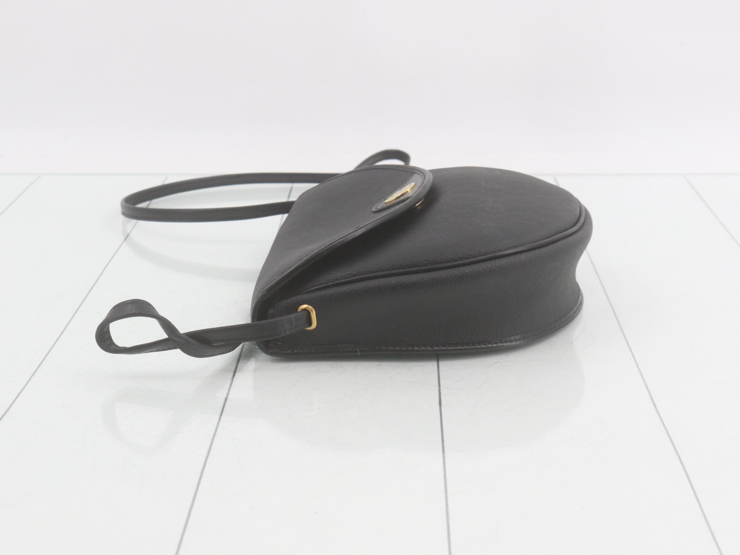 Honeycomb flap bag, black, 20 x 18 x 5 cm, shoulder strap approx. 110 cm — view 4