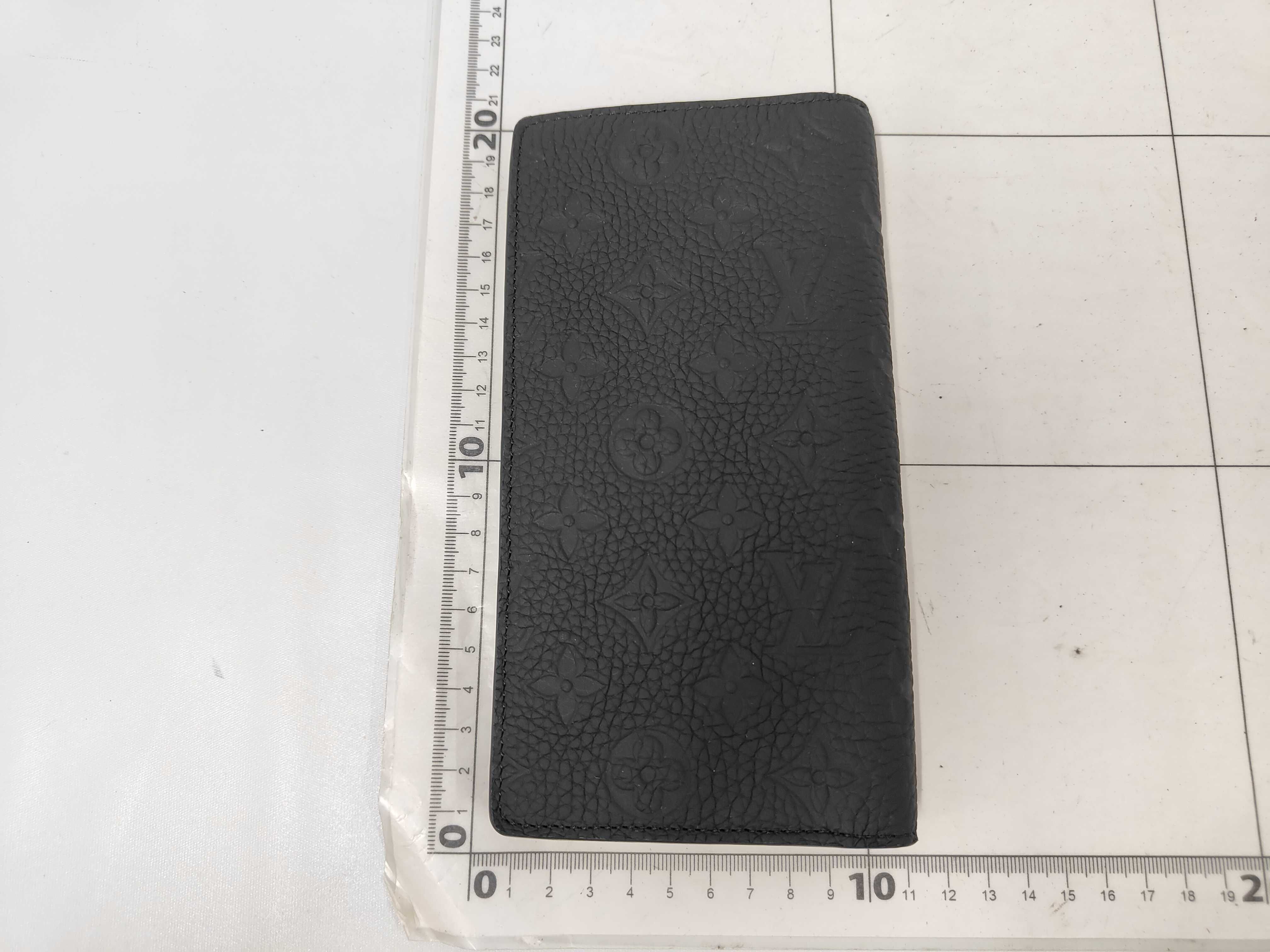 M69038 Monogram Taurillon Portefeuille Brazza Long Wallet — view 2