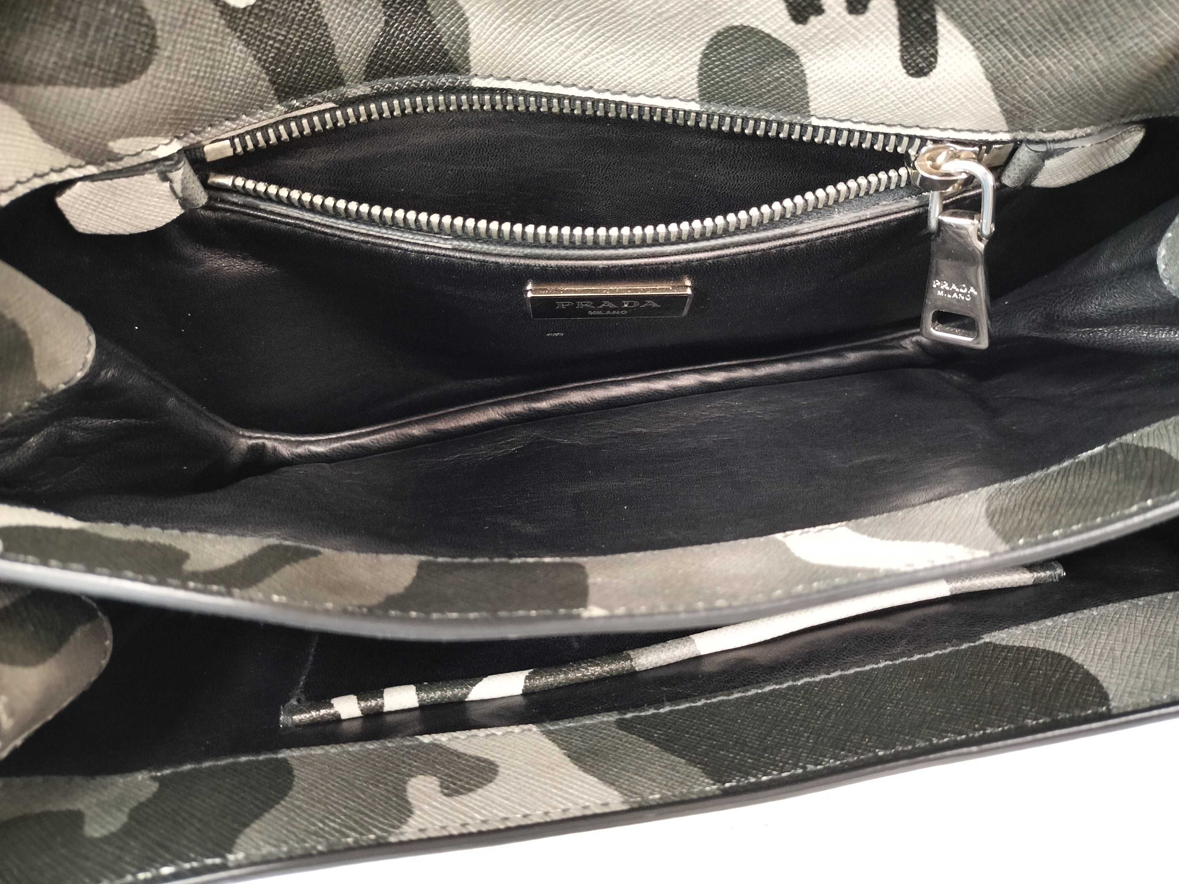 One-Shoulder Bag Key 2 Clochette Prada Shoulder Bag — view 10