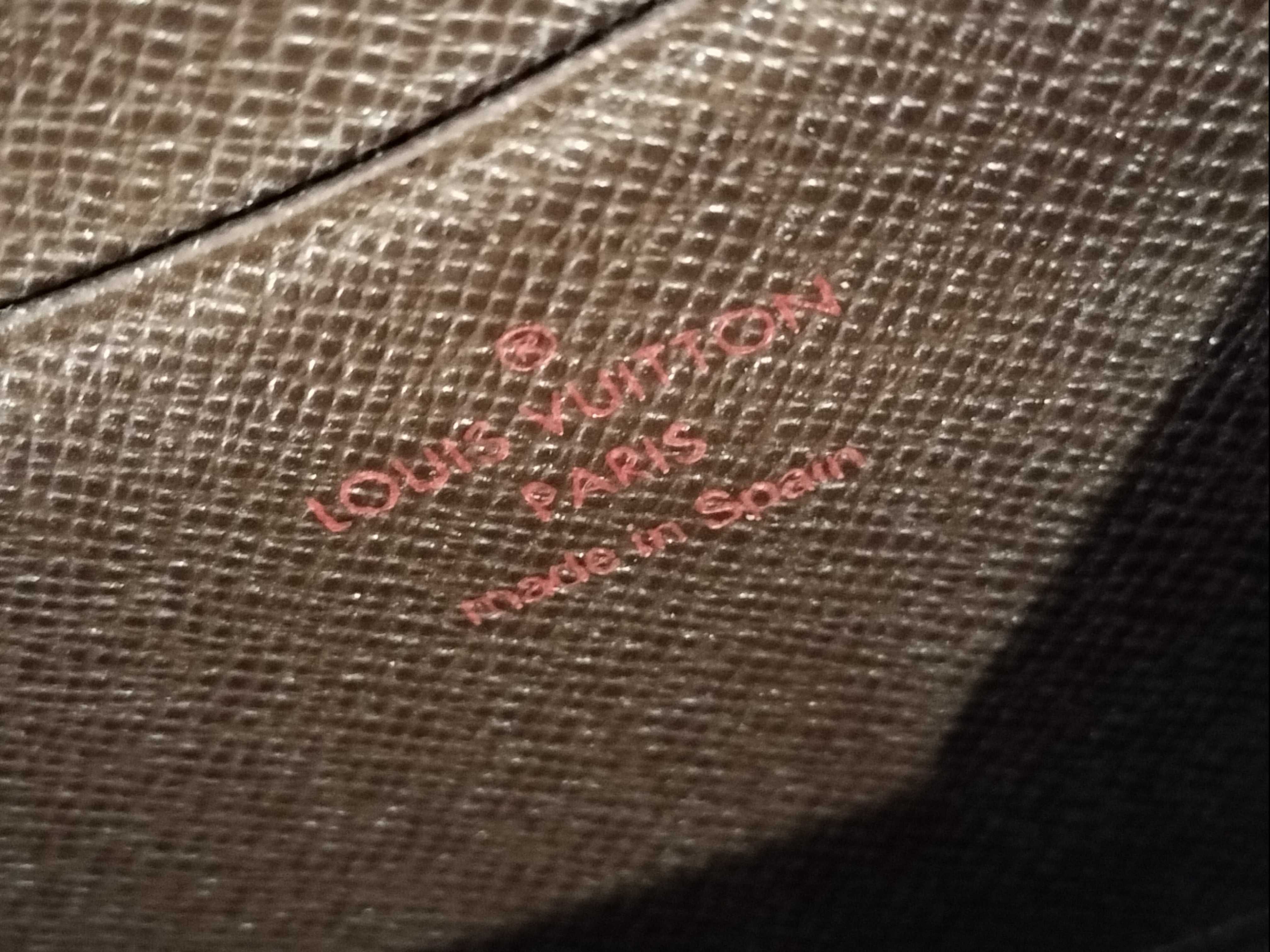 Damier Zippy Wallet — view 13