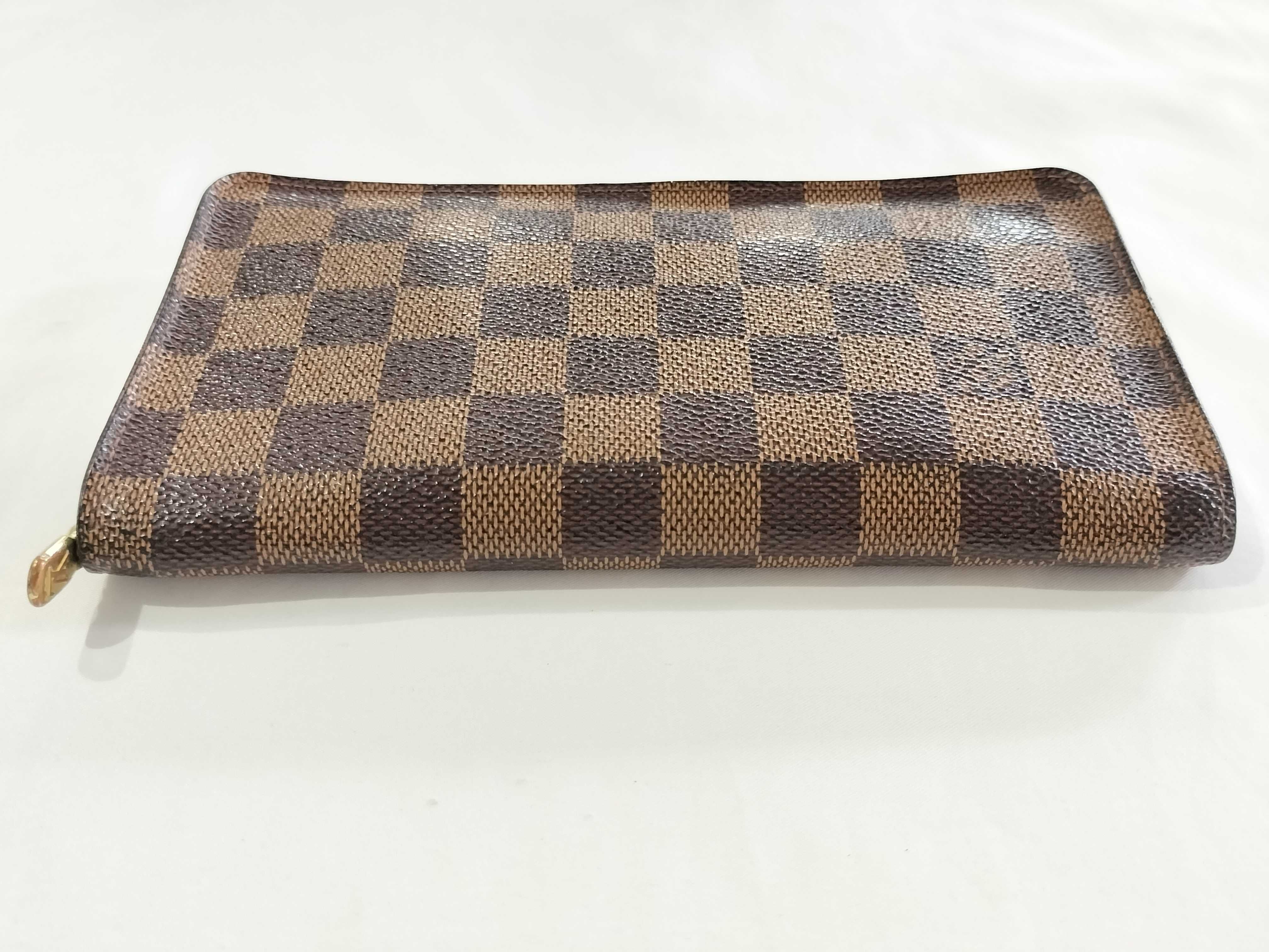 Damier Zippy Wallet — view 4