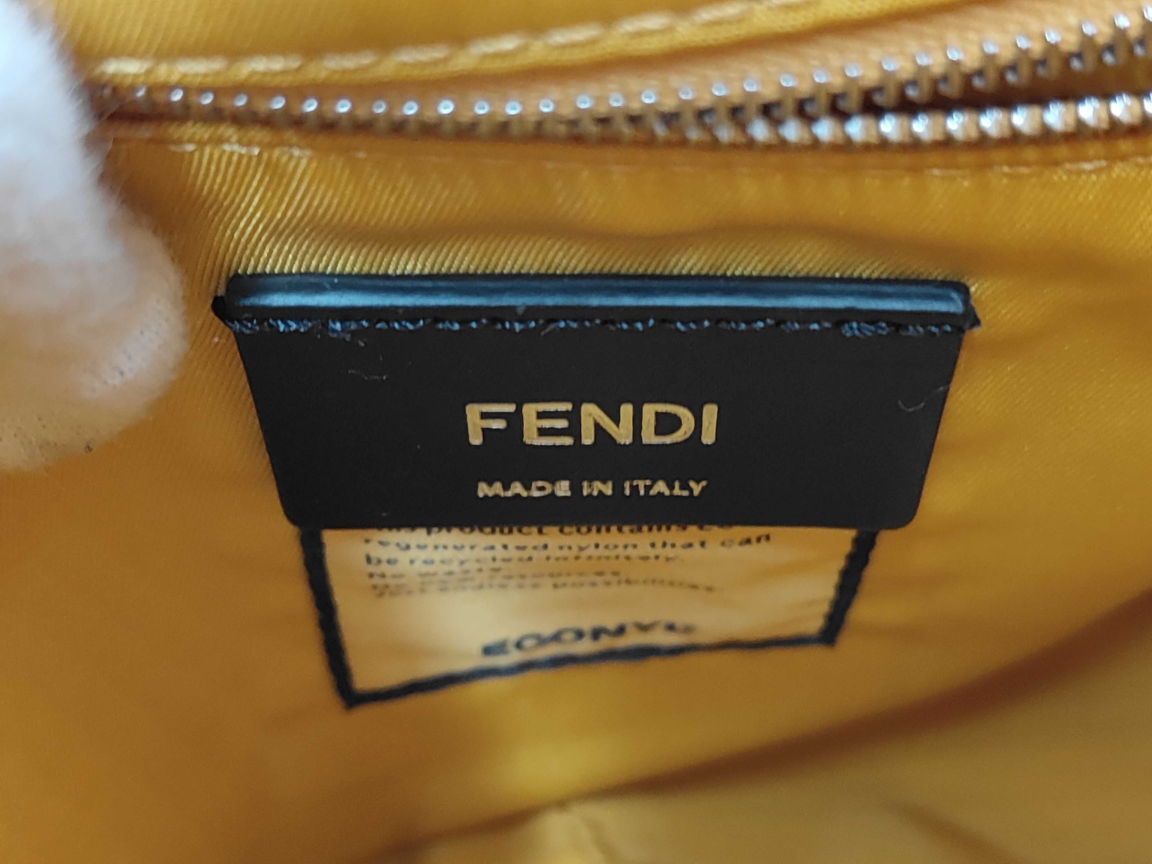 Mamma Nylon Shoulder Bag — view 9