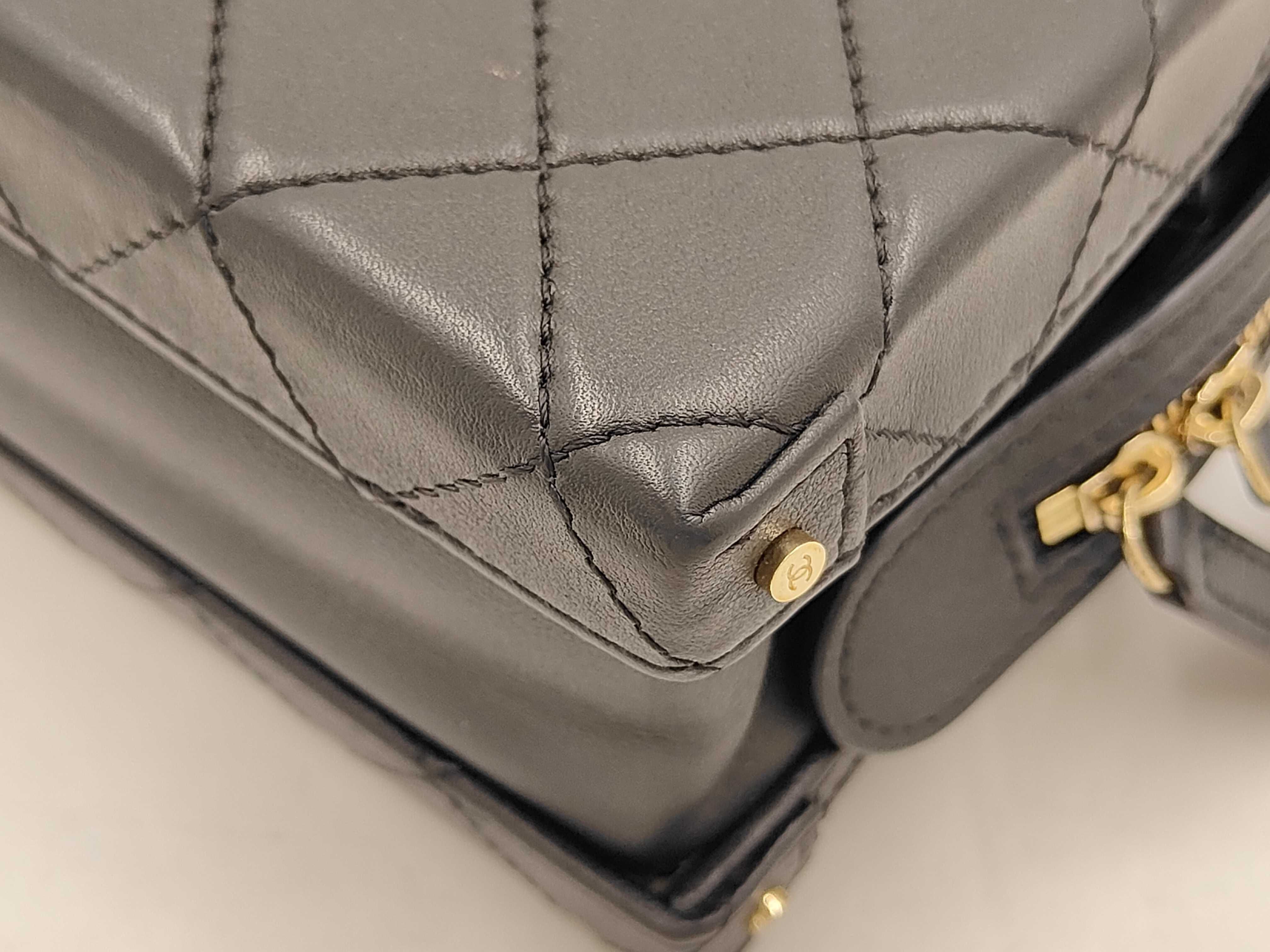 CC Filigree Small Vanity Case Shoulder Bag AS3344 Black Gold Hardware Calfskin Women's Shoulder Bag — view 7
