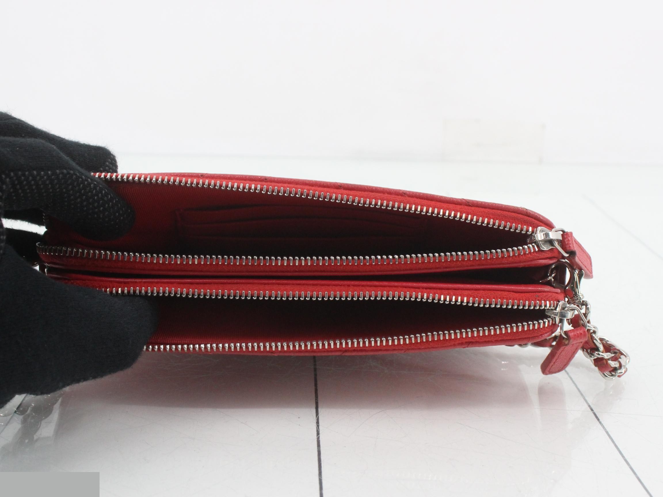 Caviar skin chevron shoulder bag — view 4