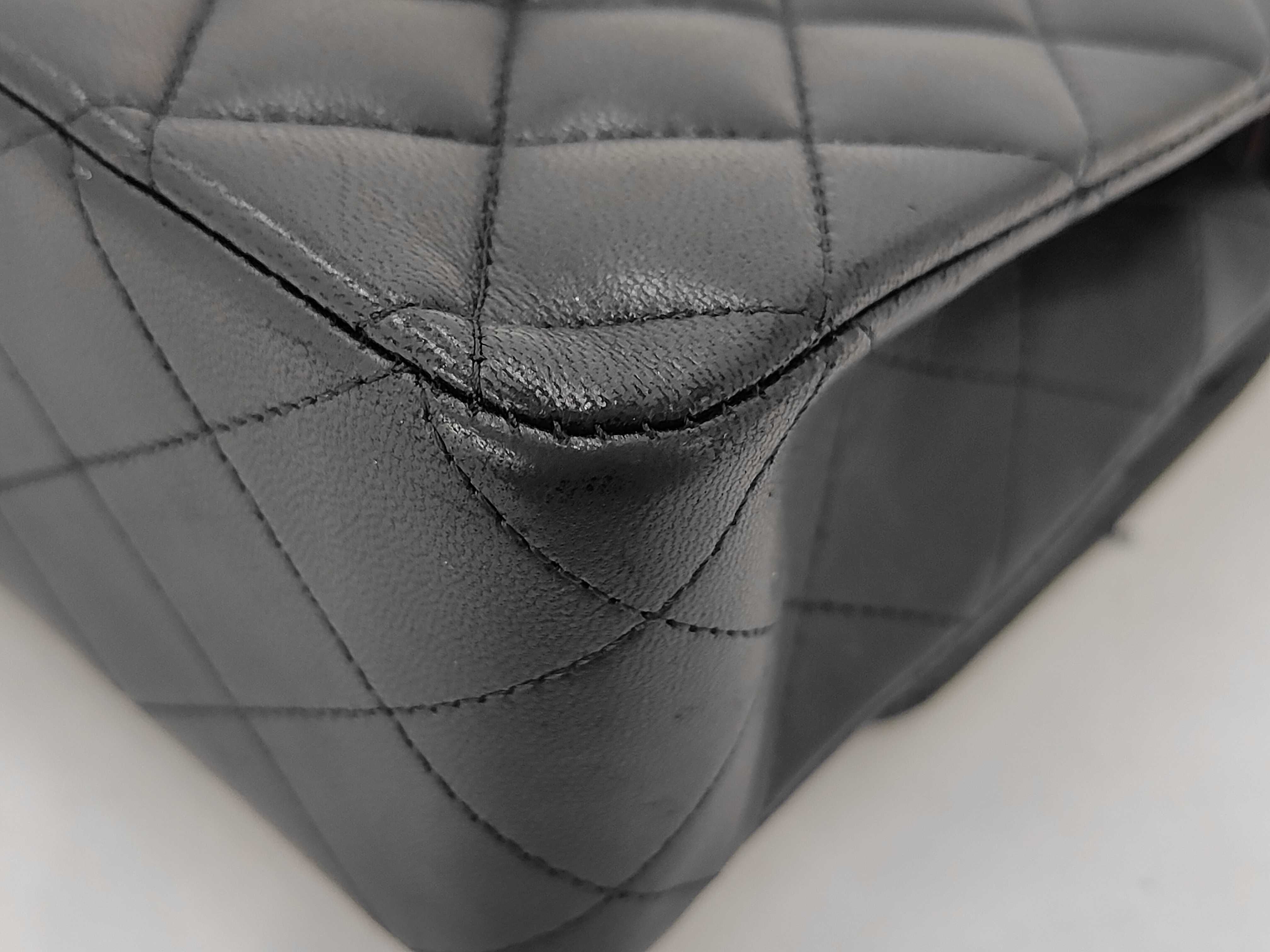 Matelassé 25 Double Flap Double Chain Lambskin Shoulder Bag — view 3