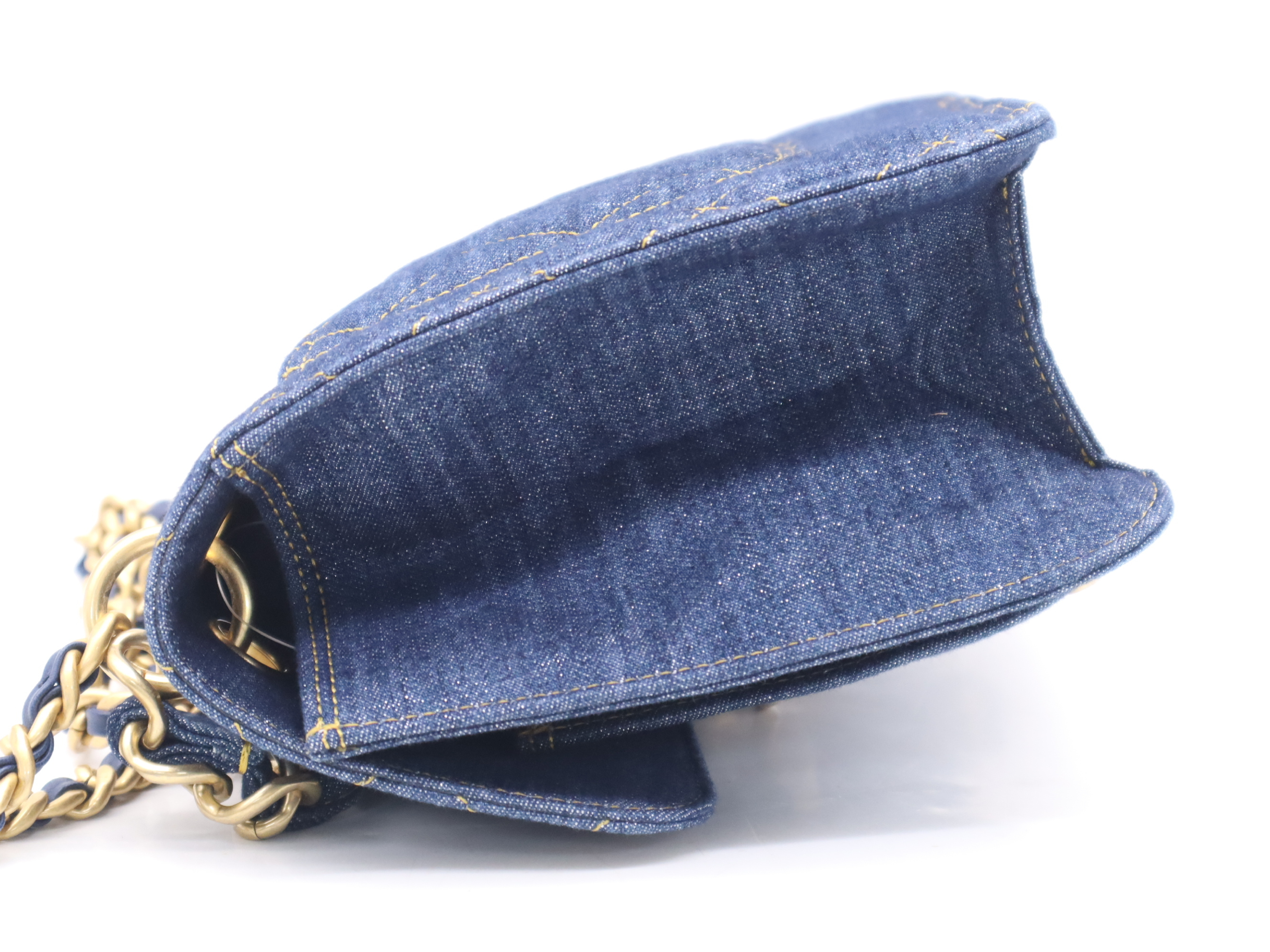 AS3932 Denim Matelassé 2-Way Chain Shoulder Bag with Dust Bag — view 3