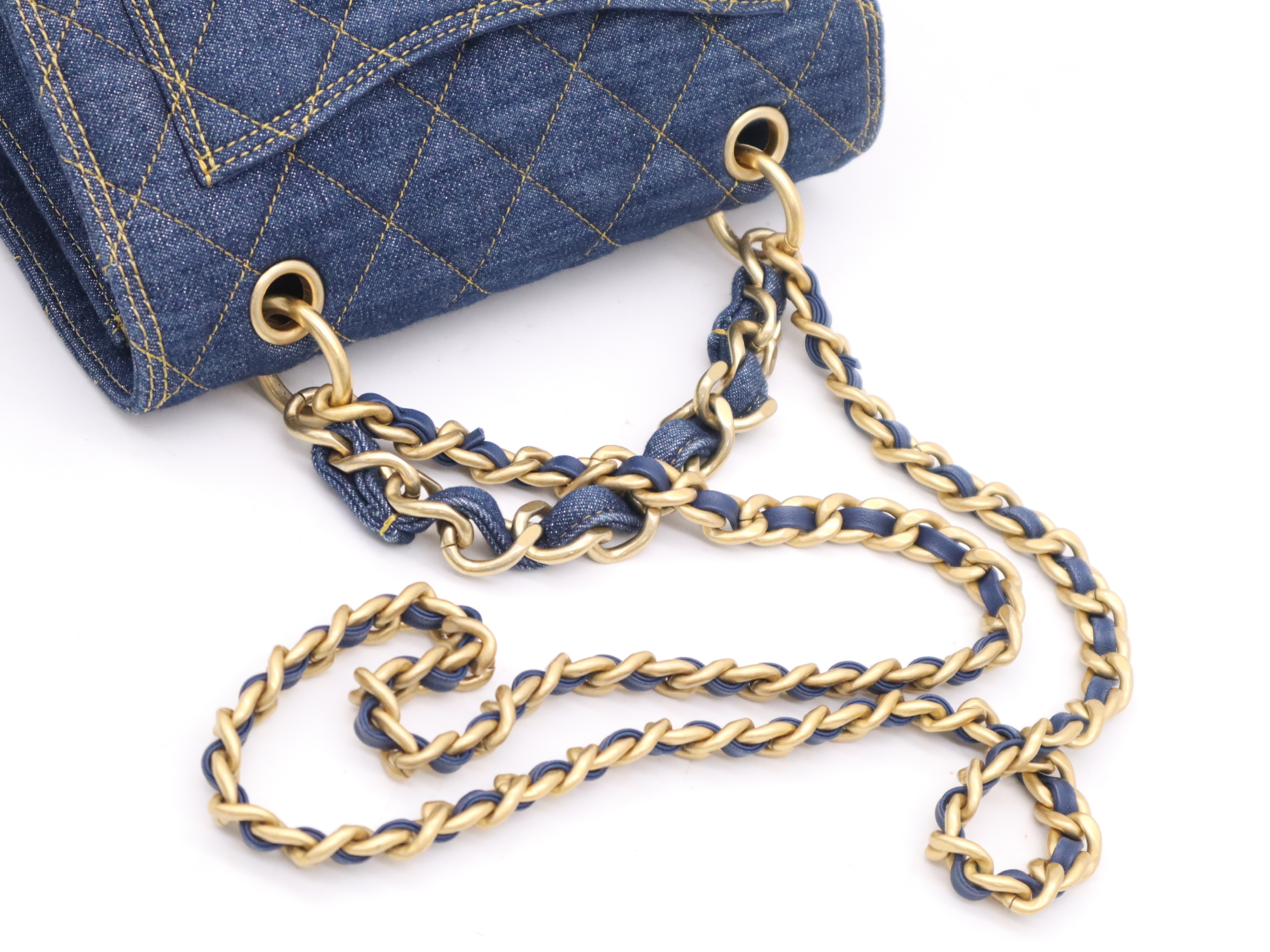 AS3932 Denim Matelassé 2-Way Chain Shoulder Bag with Dust Bag — view 6