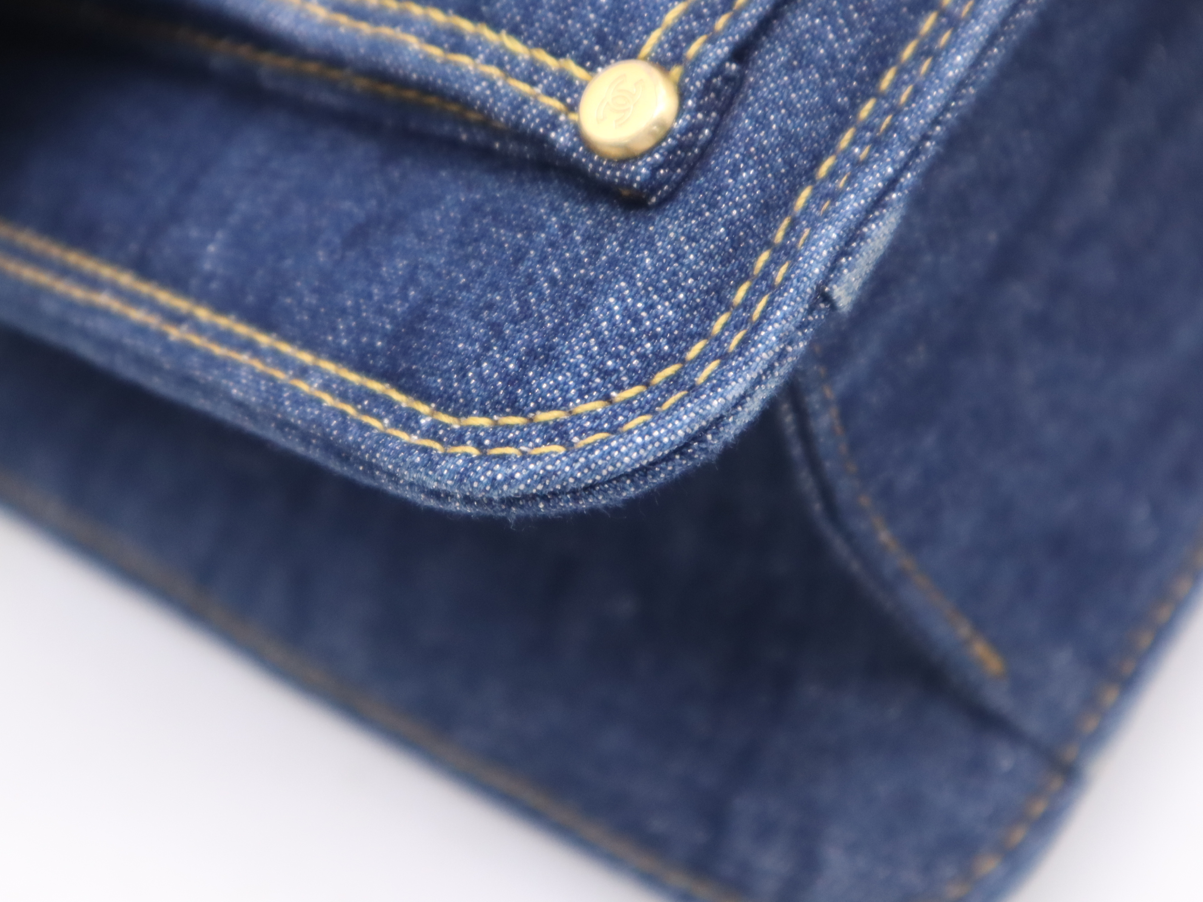 AS3932 Denim Matelassé 2-Way Chain Shoulder Bag with Dust Bag — view 9